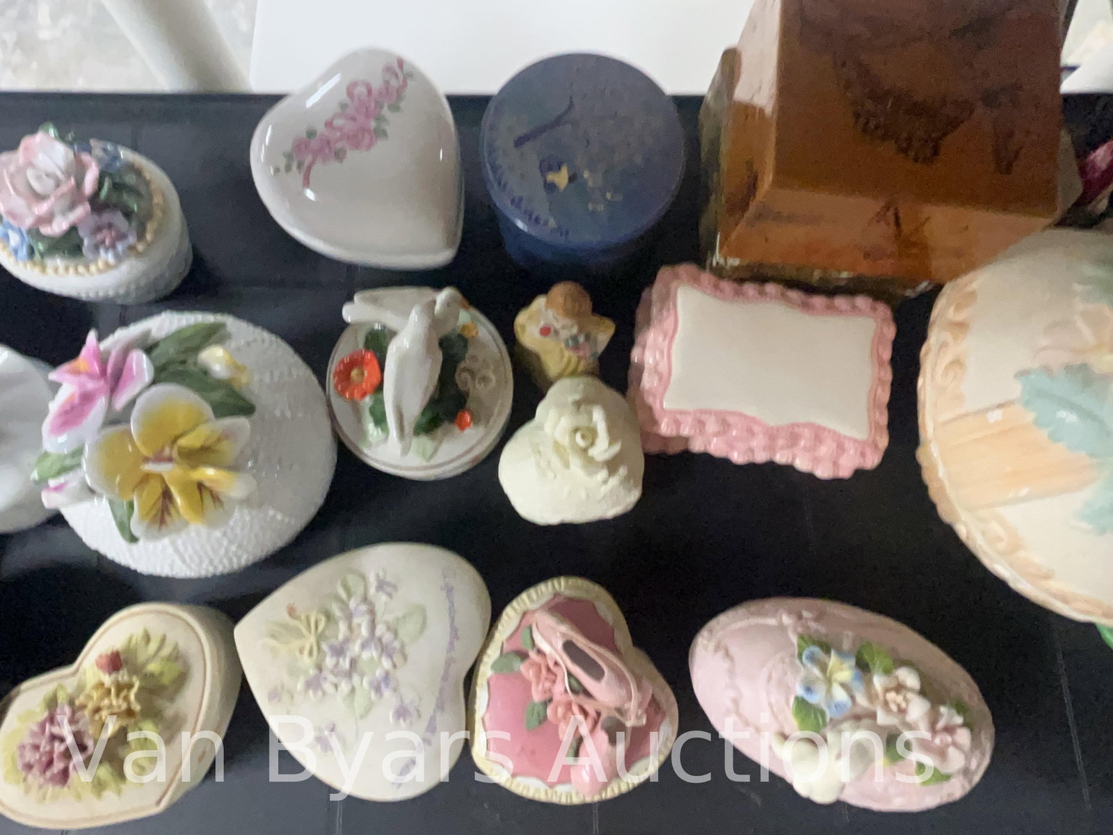 Assortment of small boxes and more, INV. 2125 - 3