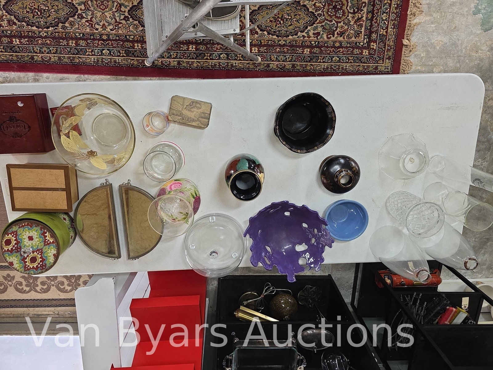 Misc. Vintage. Globes, Pottery, advertising and more, INV. 2328 (1 of 10)