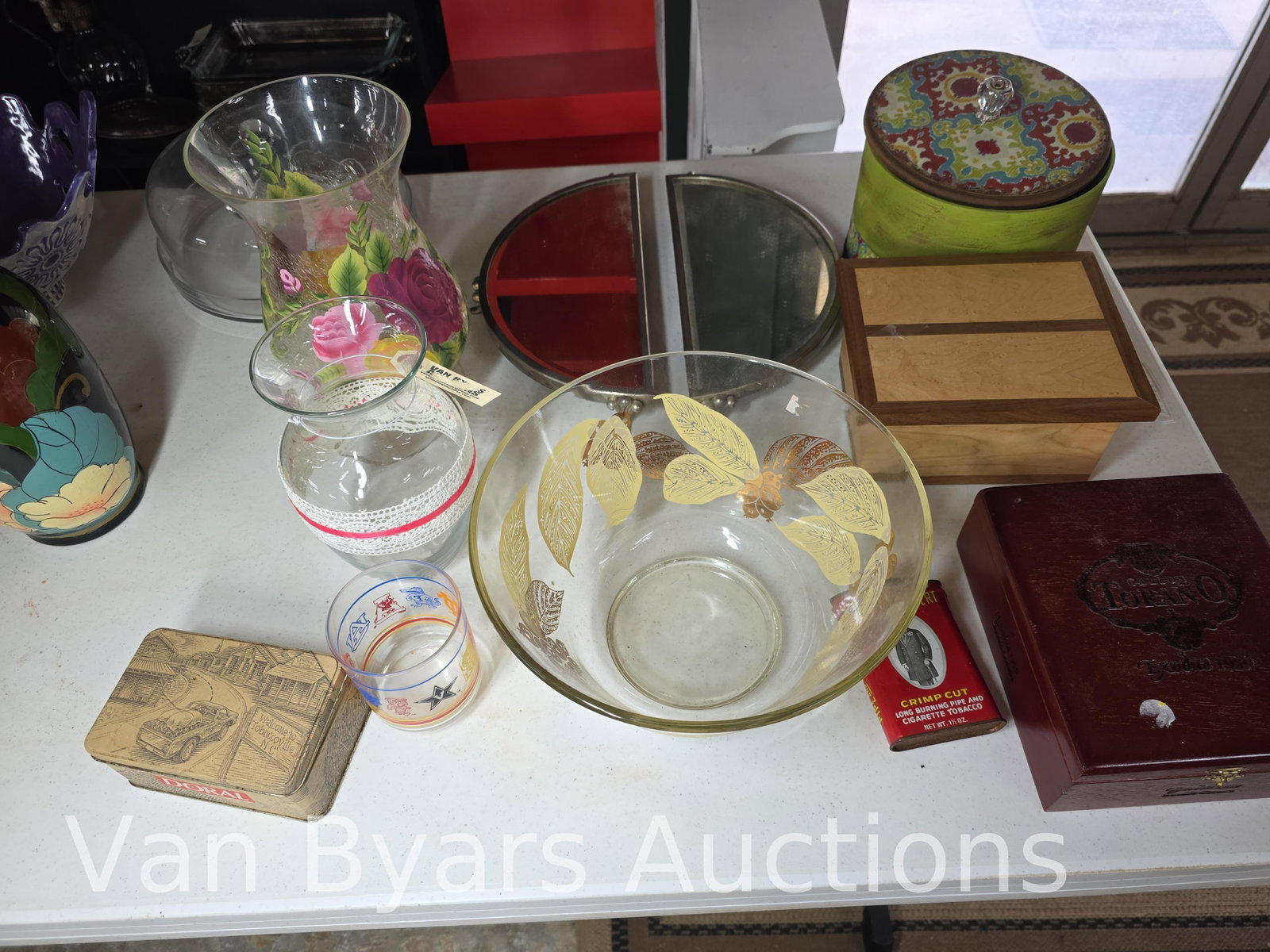 Misc. Vintage. Globes, Pottery, advertising and more, INV. 2328 - 2