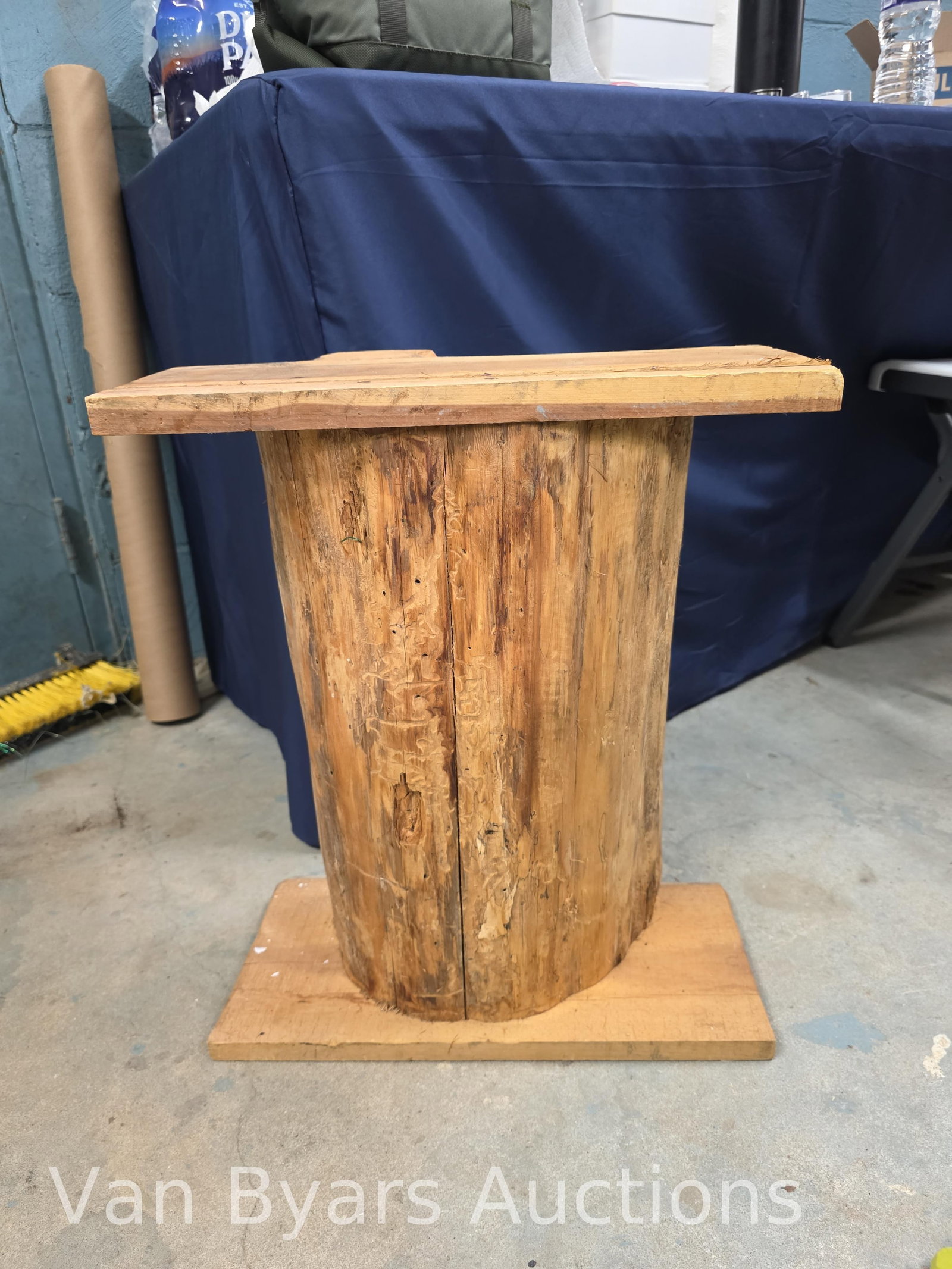 Handmade half log plant stand pedestal, INV. 2331: 21.25 x 18.25 x 10 inches