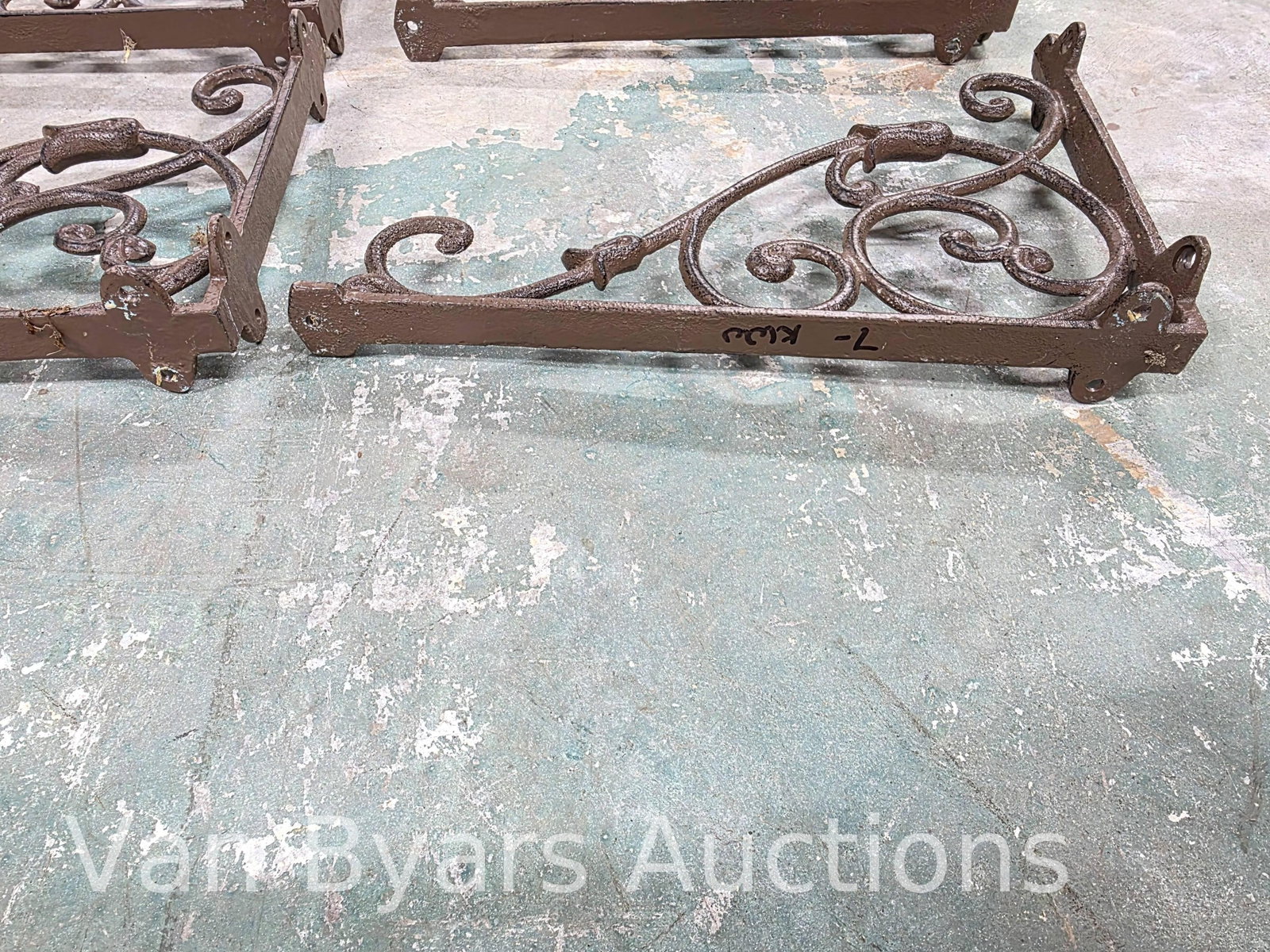 Cast Iron Shelf Brackets, INV. 4005 - 3