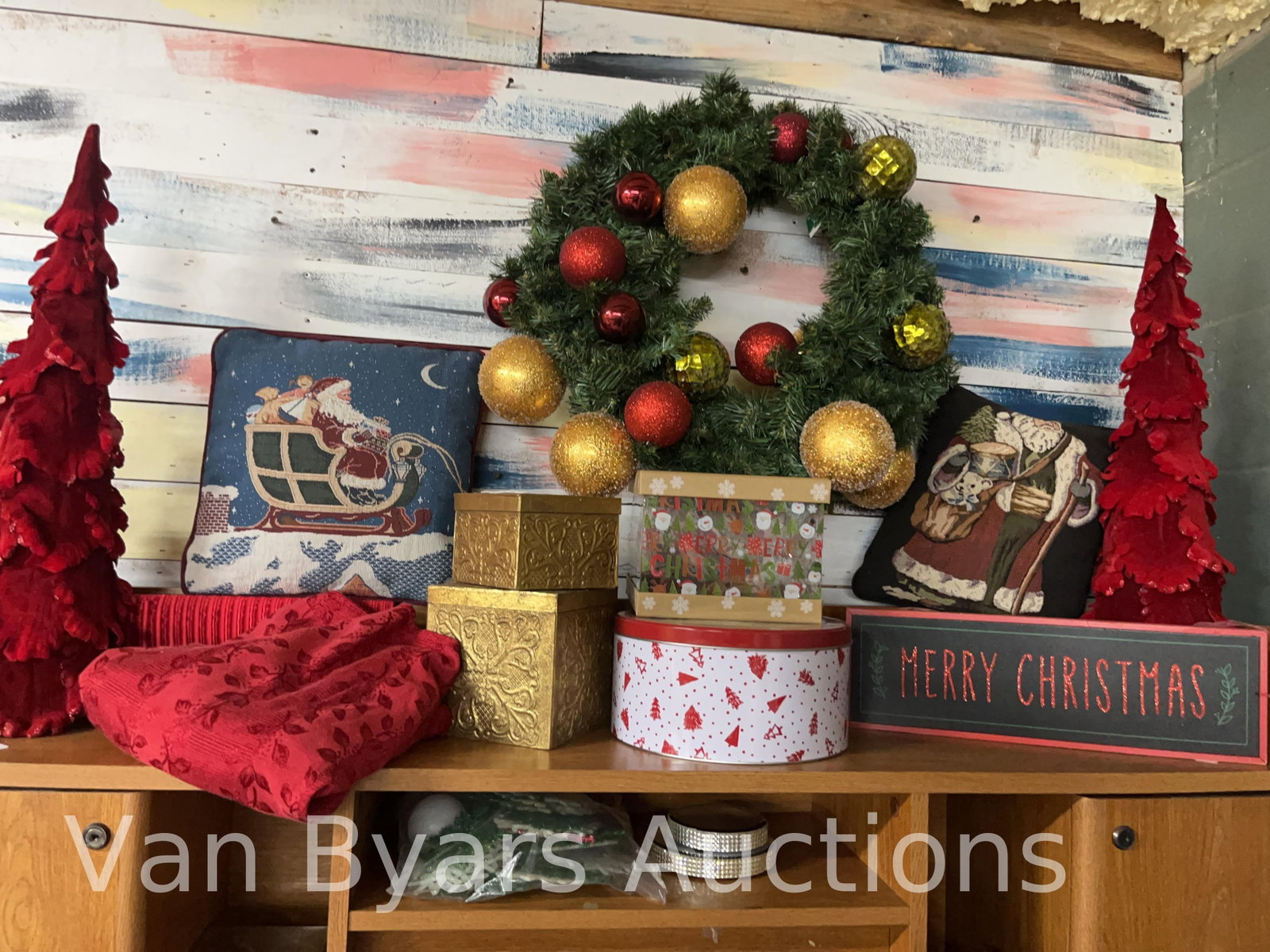 Large Assortment of Christmas Decorations, INV. 4040 - 11