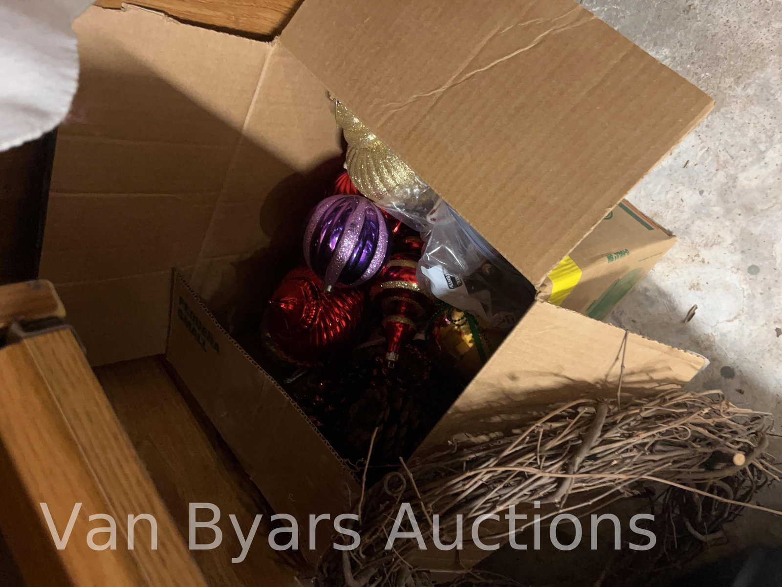 Large Assortment of Christmas Decorations, INV. 4040 - 6