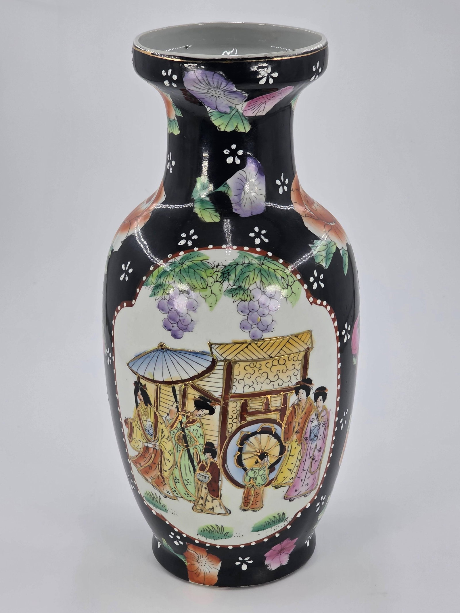 Japanese Satsuma Vase with Geisha Scene, INV. 1057 (1 of 6)