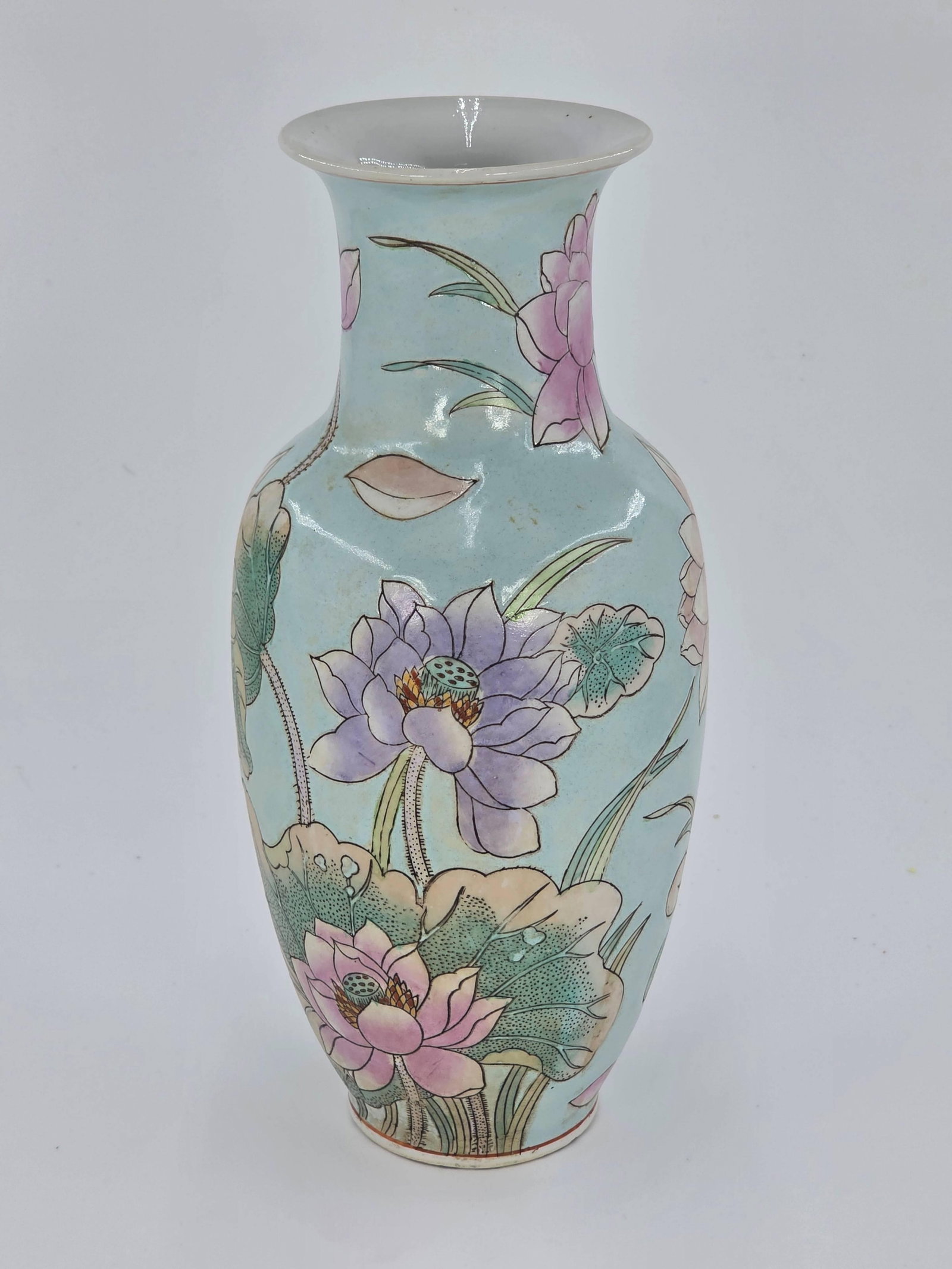 Chinese WBI Vase, INV. 1089 (1 of 5)