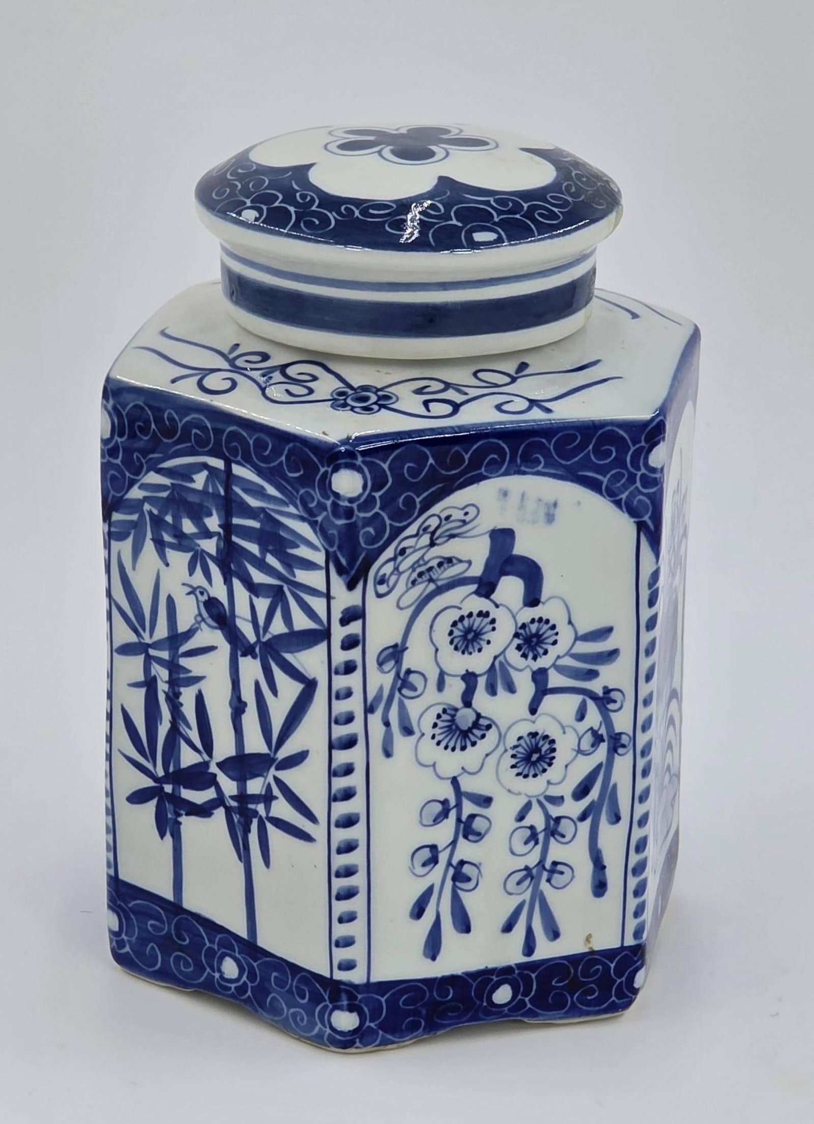 Tea Caddy or Ginger Jar by Nora Fenton Exclusive, Thailand, INV. 1187: Approx. height to top of lid 6 1/2".