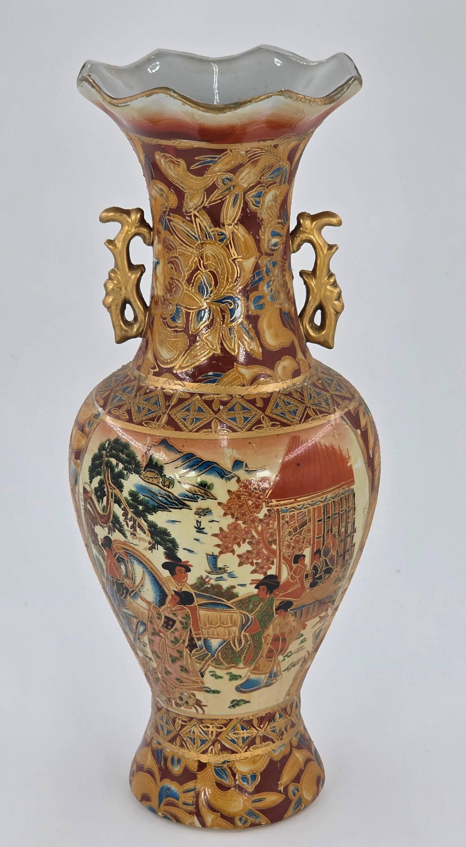 Japanese Satsuma Vase, INV. 1077 (1 of 5)