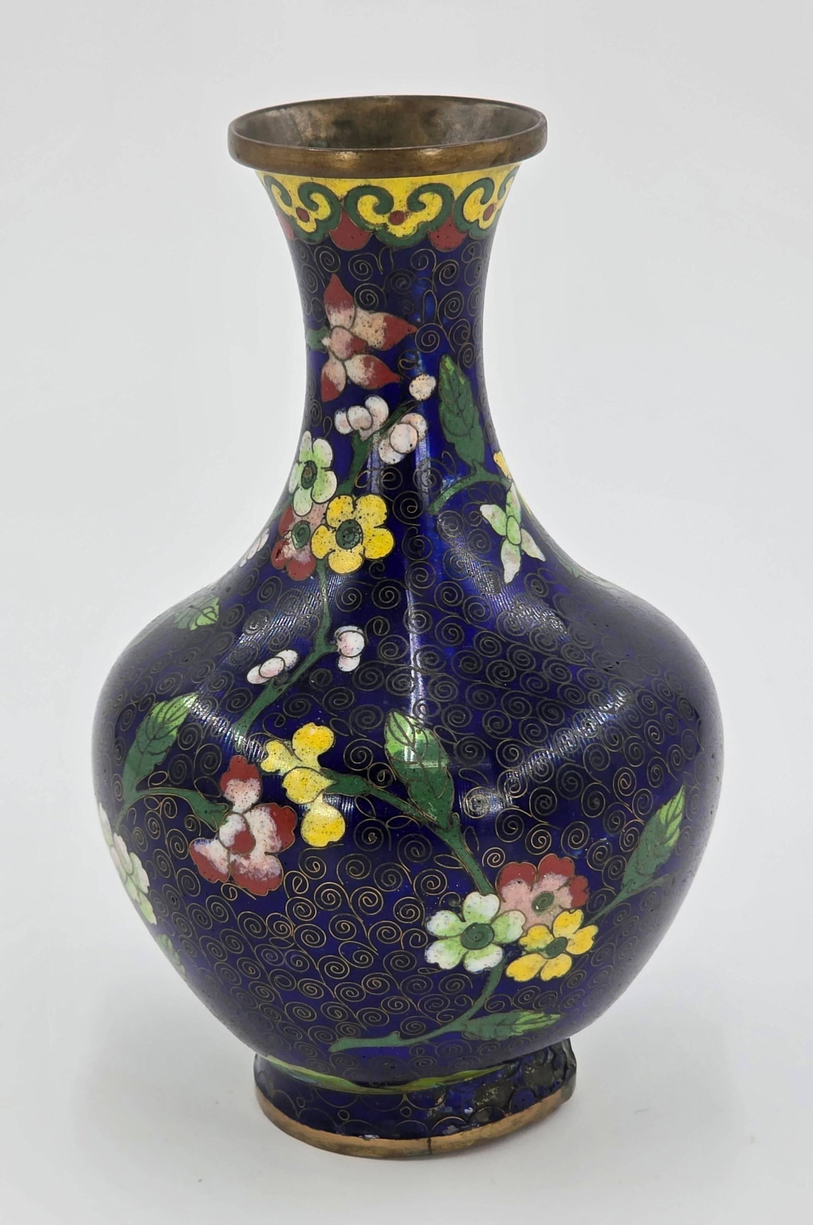 Chinese Cloisonne Vase, INV. 1189 (1 of 5)