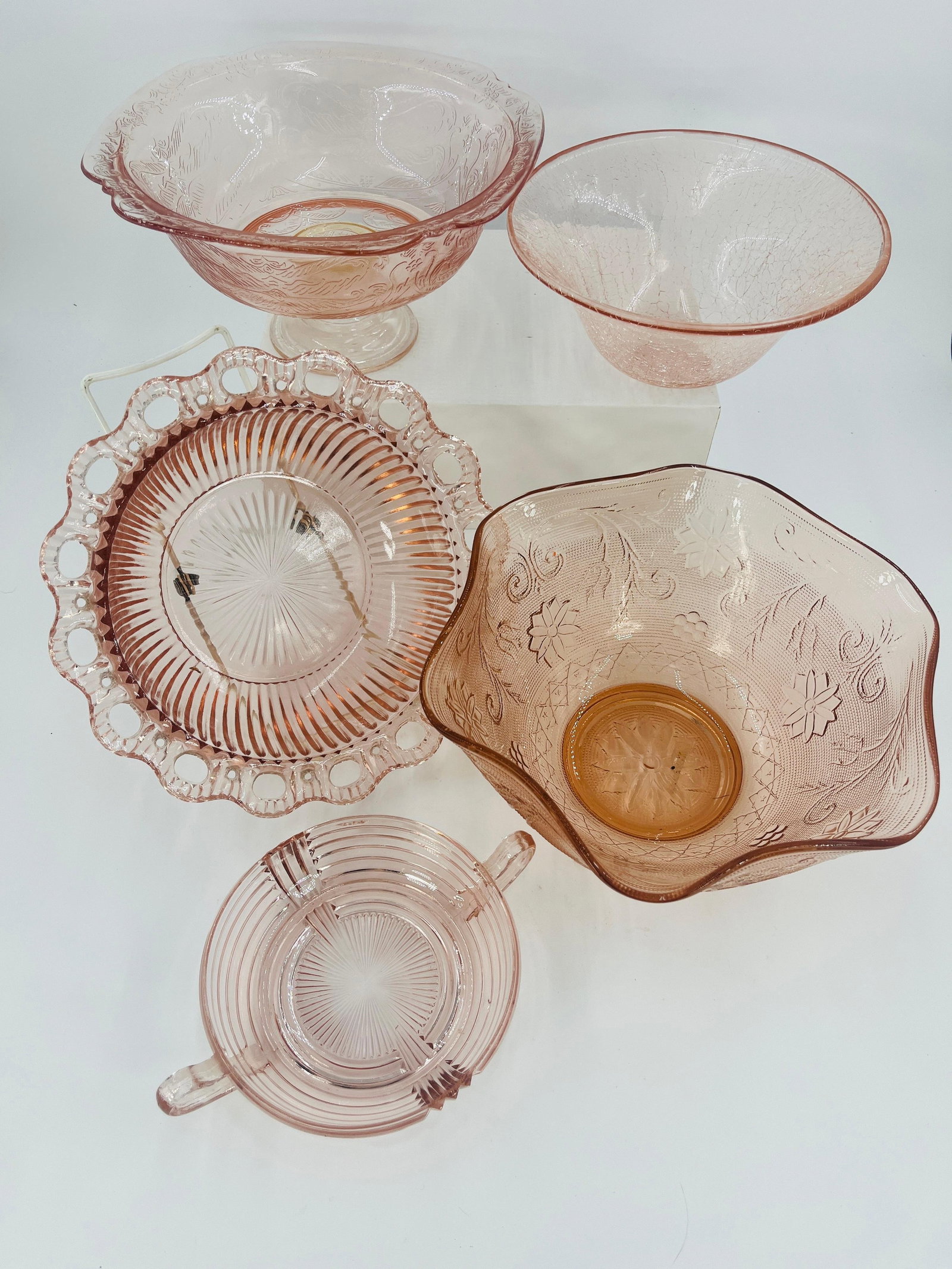 Pink Depression Glassware incl. Tiara, Vintage, INV. 1133: Approx. dia. of Tiara bowl 10 1/8'.