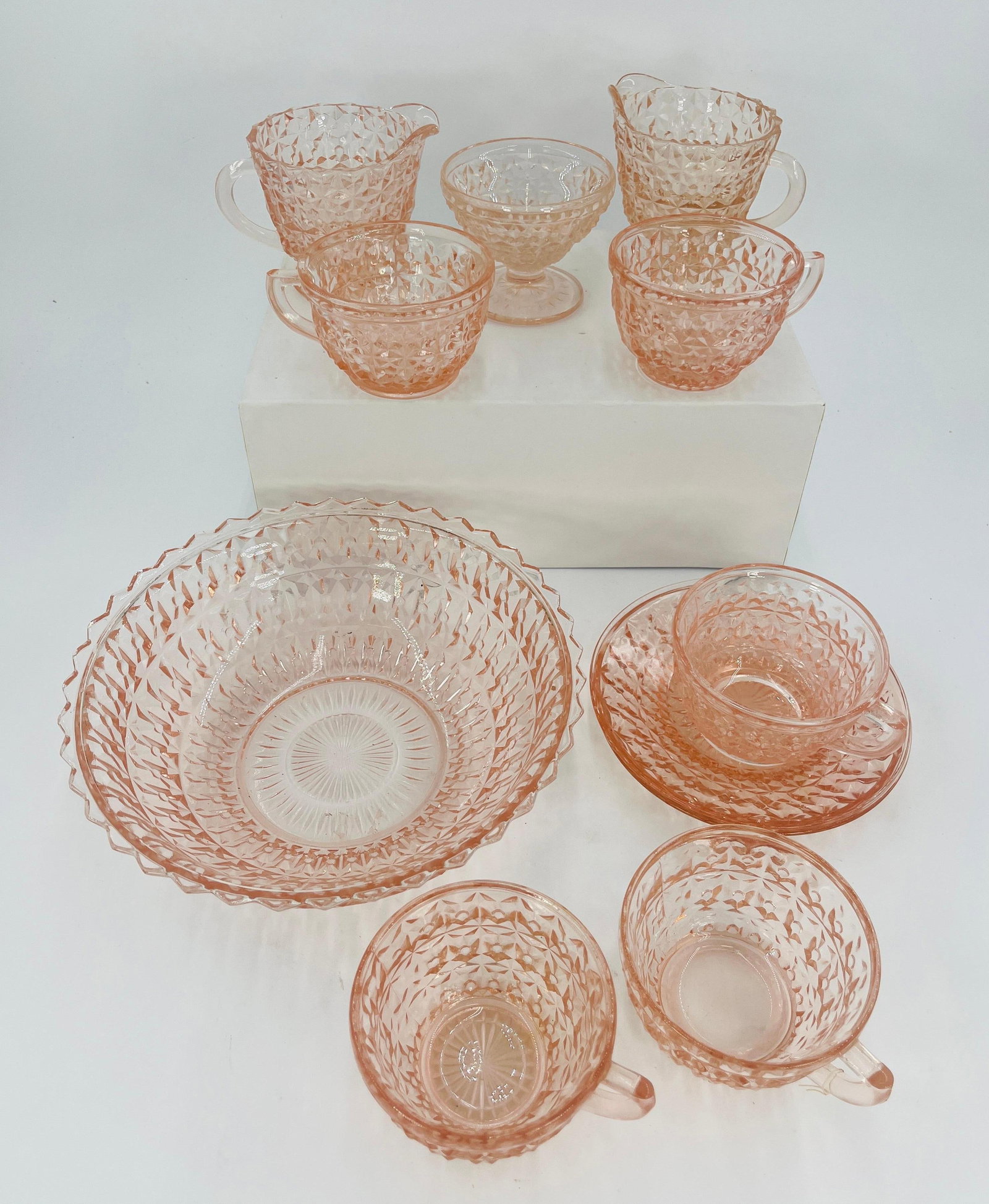 Jeannette Glass Pink Buttons and Bows Pattern Depression Glass, Vintage, INV. 1131 (1 of 4)
