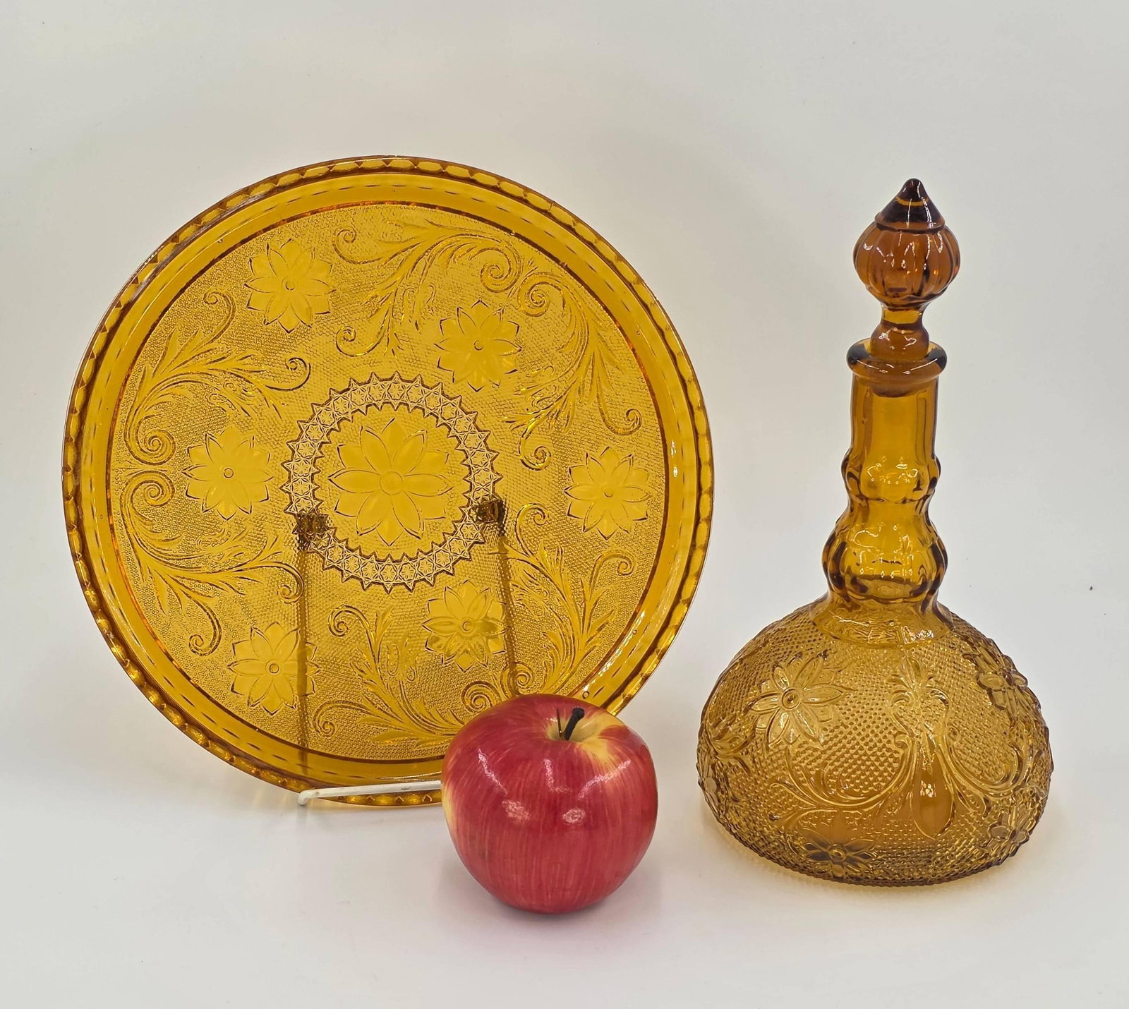 Indian Glass Tiara Sandwich Amber Pattern Decanter and Matching Tray, Vintage, INV. 1206 (1 of 2)