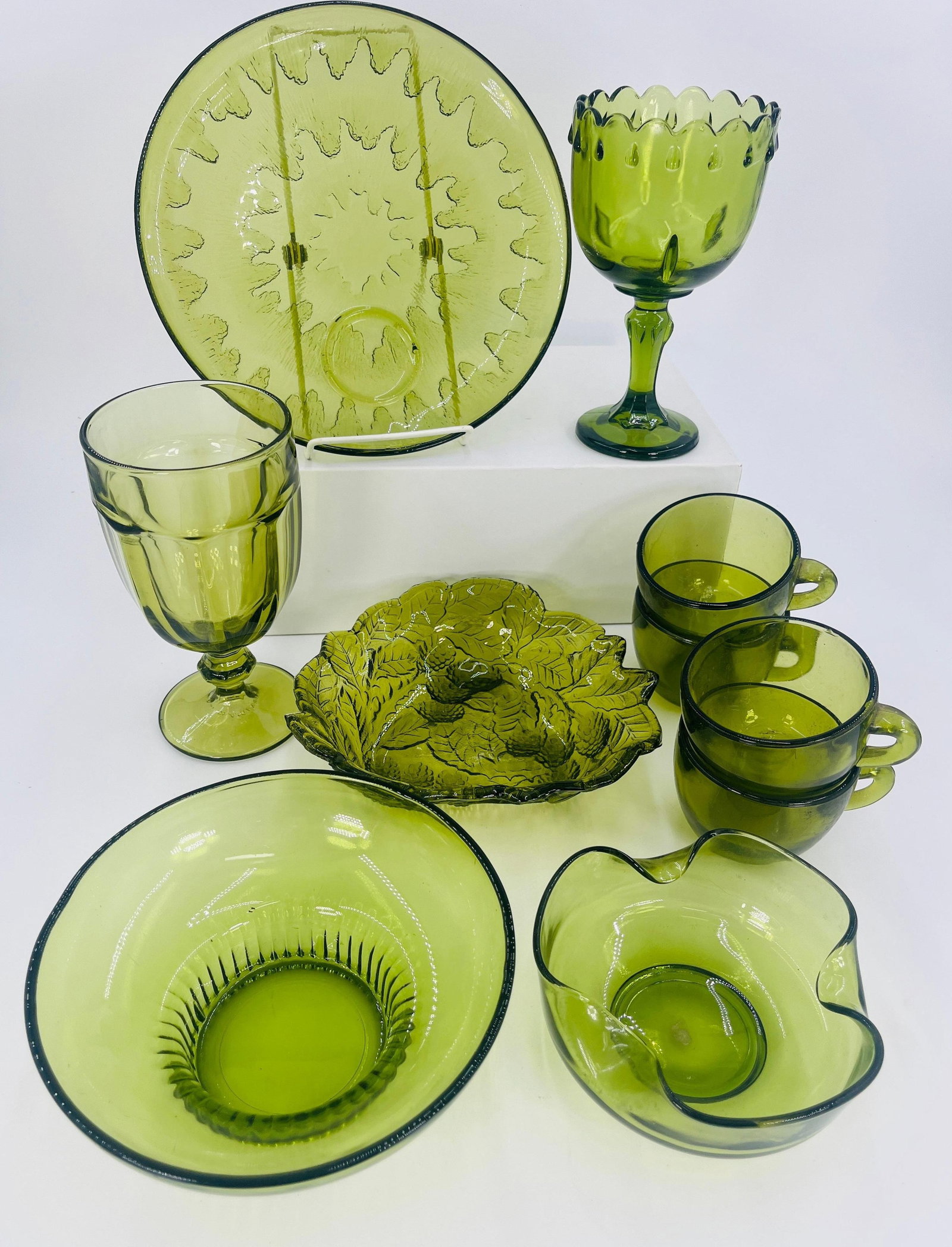 Green Depression Style Glassware, Vintage, INV. 1137: Approx. dia. of plate 9 1/4", height of tallest goblet 7".