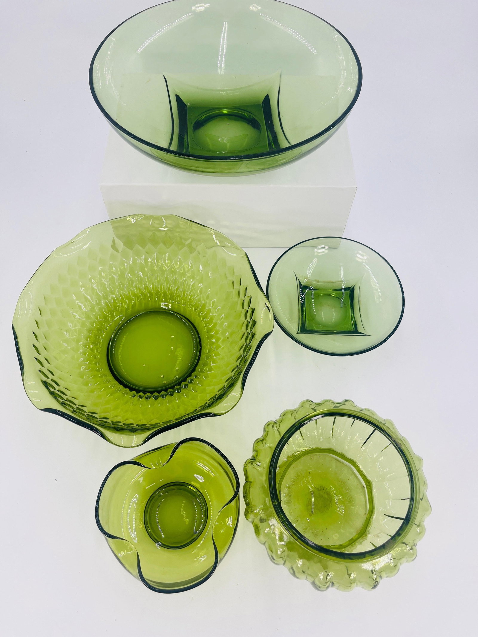 Green Depression Style Glassware, Vintage, INV. 1138 (1 of 4)