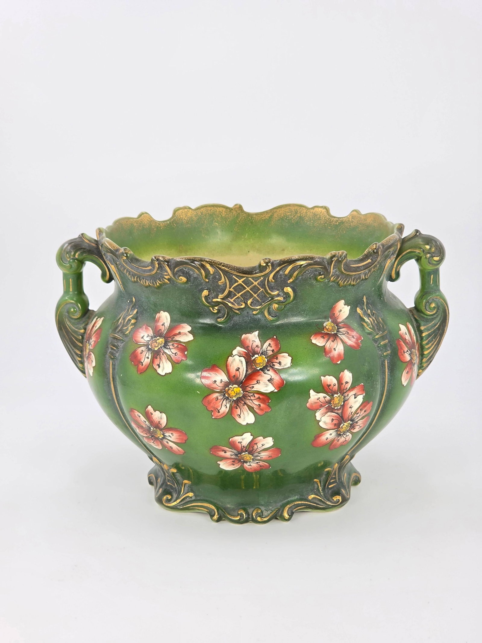 Possibly Haynes Baltimore Pottery Jardiniere, circa 1890, INV. 1309: Approx. 7.5 x 11 inches.