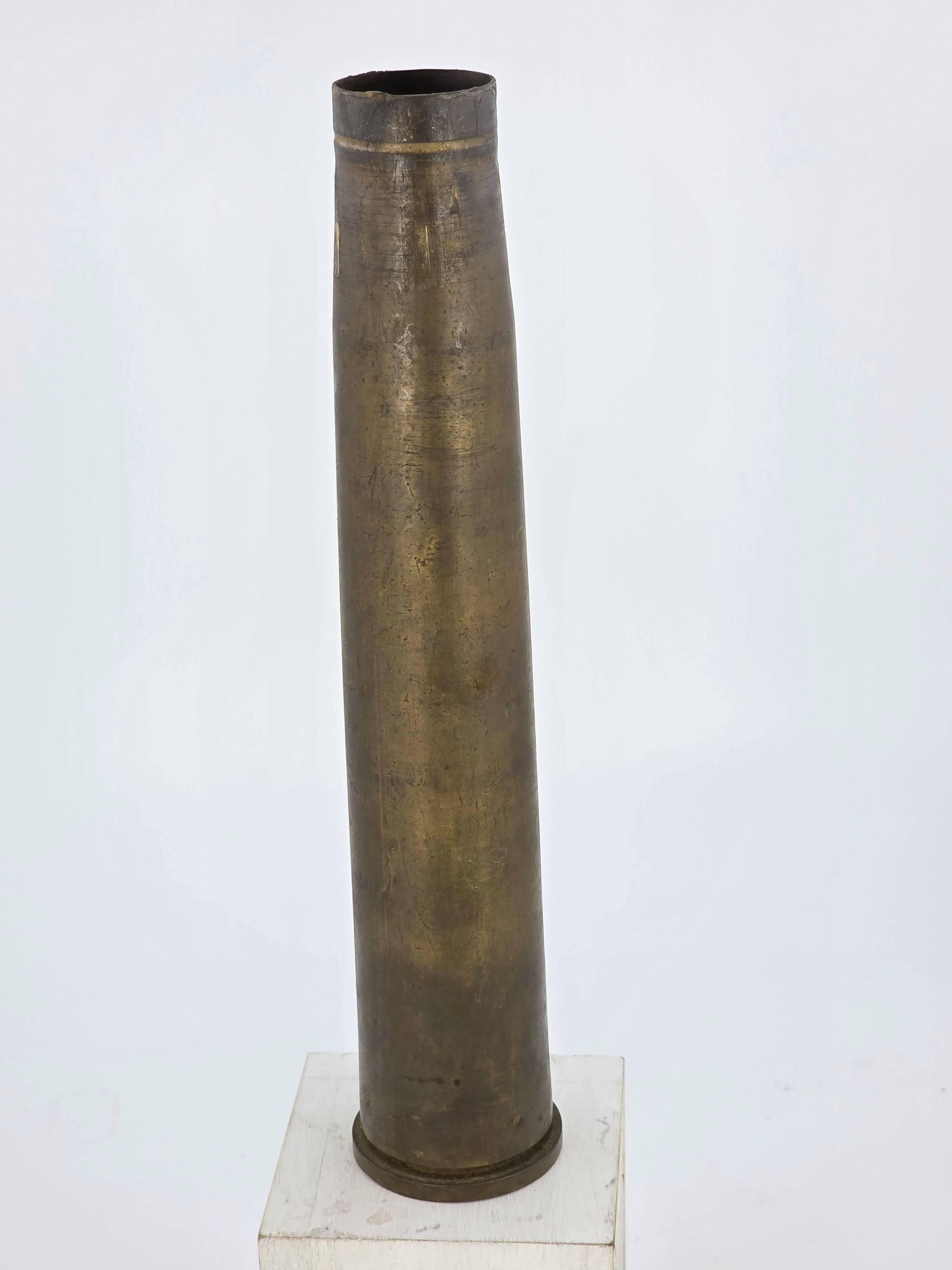 WW2 40mm shell, INV. 1320: bottom is marked 1943 and 40mm 12.25" height,? 2.5" dia.