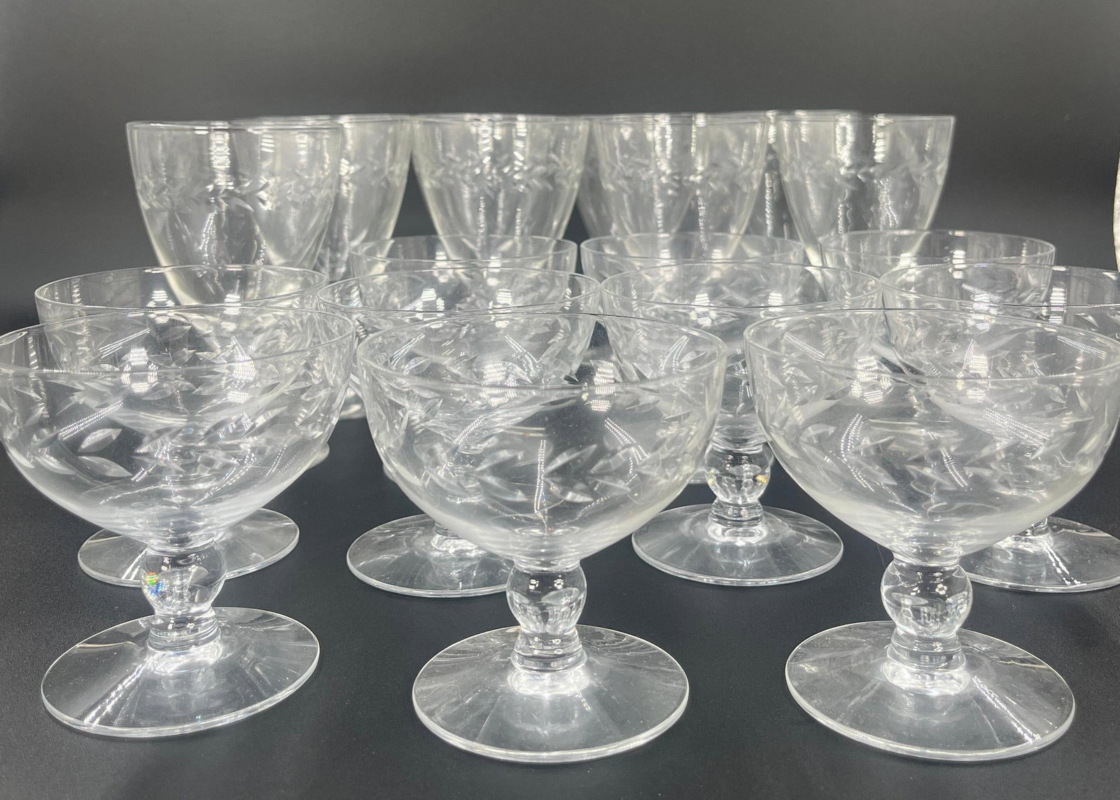 Glassware Assortment, 19 pieces, INV. 1144: Approx. height of tallest 5 1/2?.