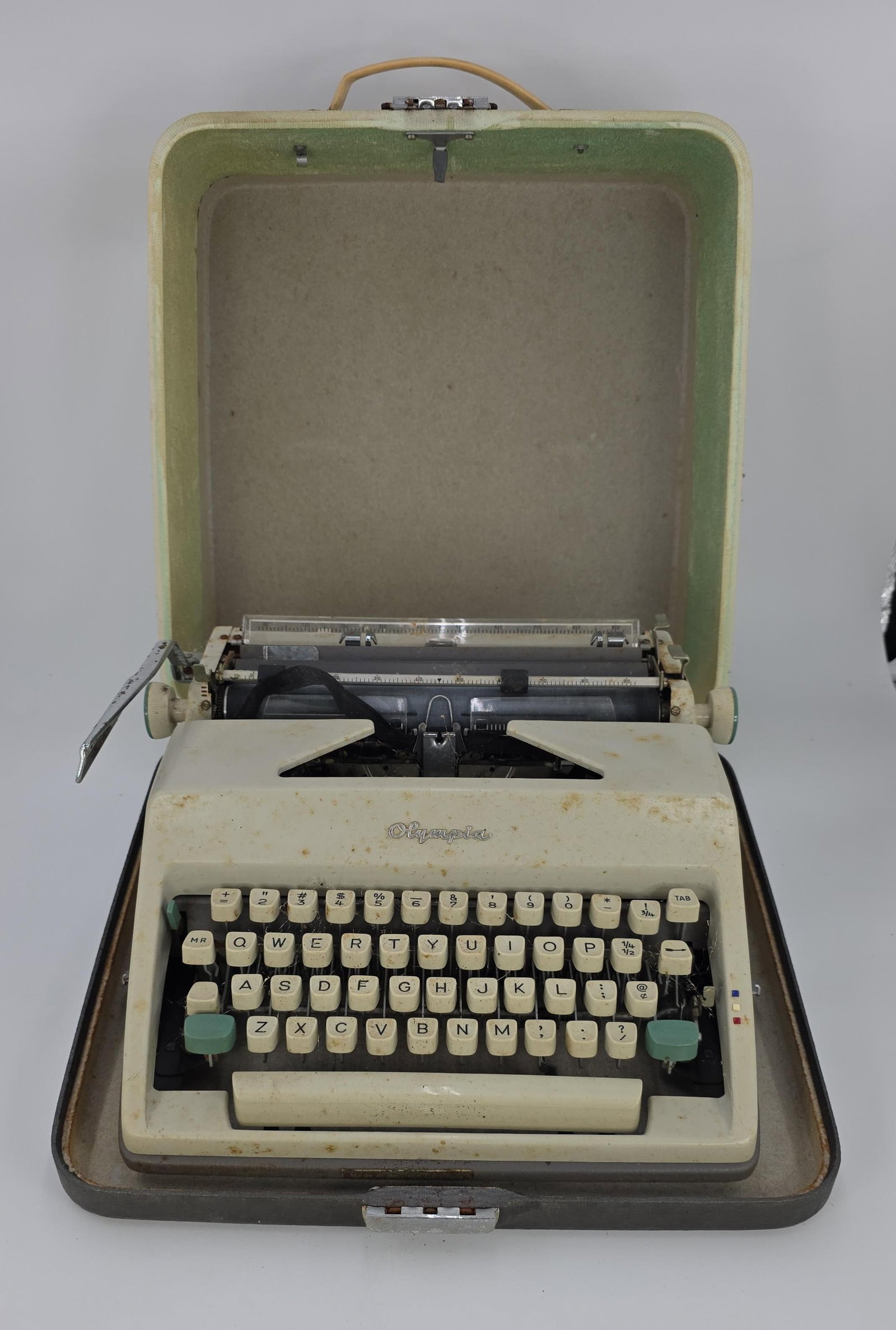 Vintage Olympia SM8 typewriter with original travel case, INV. 1318: 8" height, 15" width, 14" depth