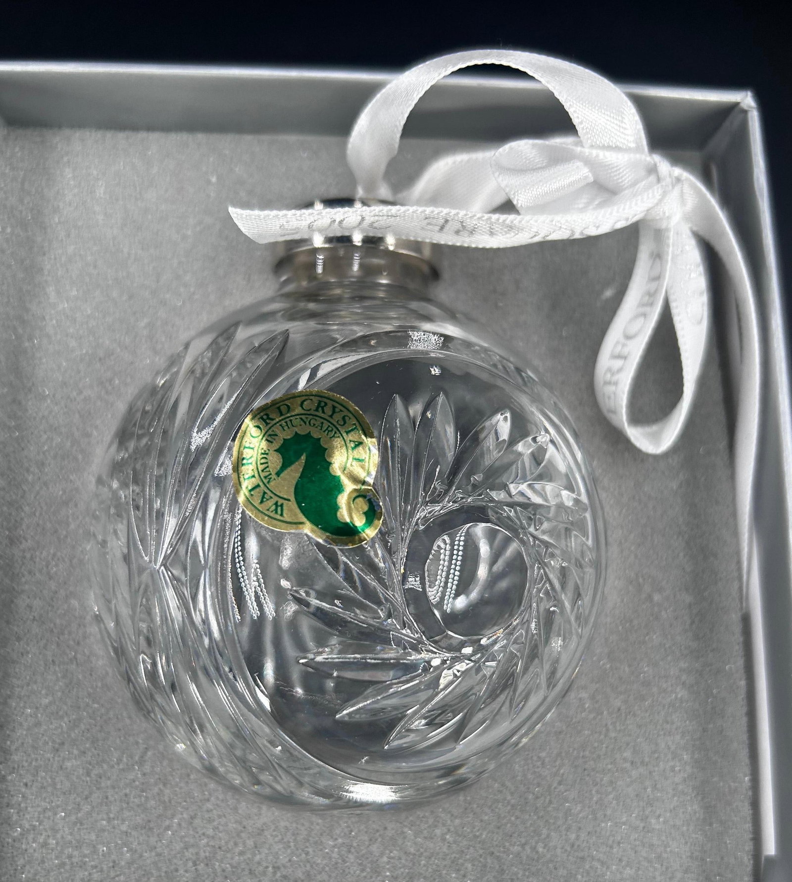 Waterford Crystal 2005 Ornament in Original Box, INV. 529: With marking. Approx. 3.25 x 3 x 3 inches