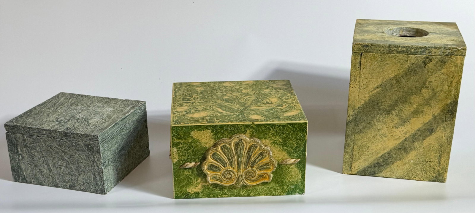 3 Painted Boxes / Small Pedestals, INV. 895A - 2