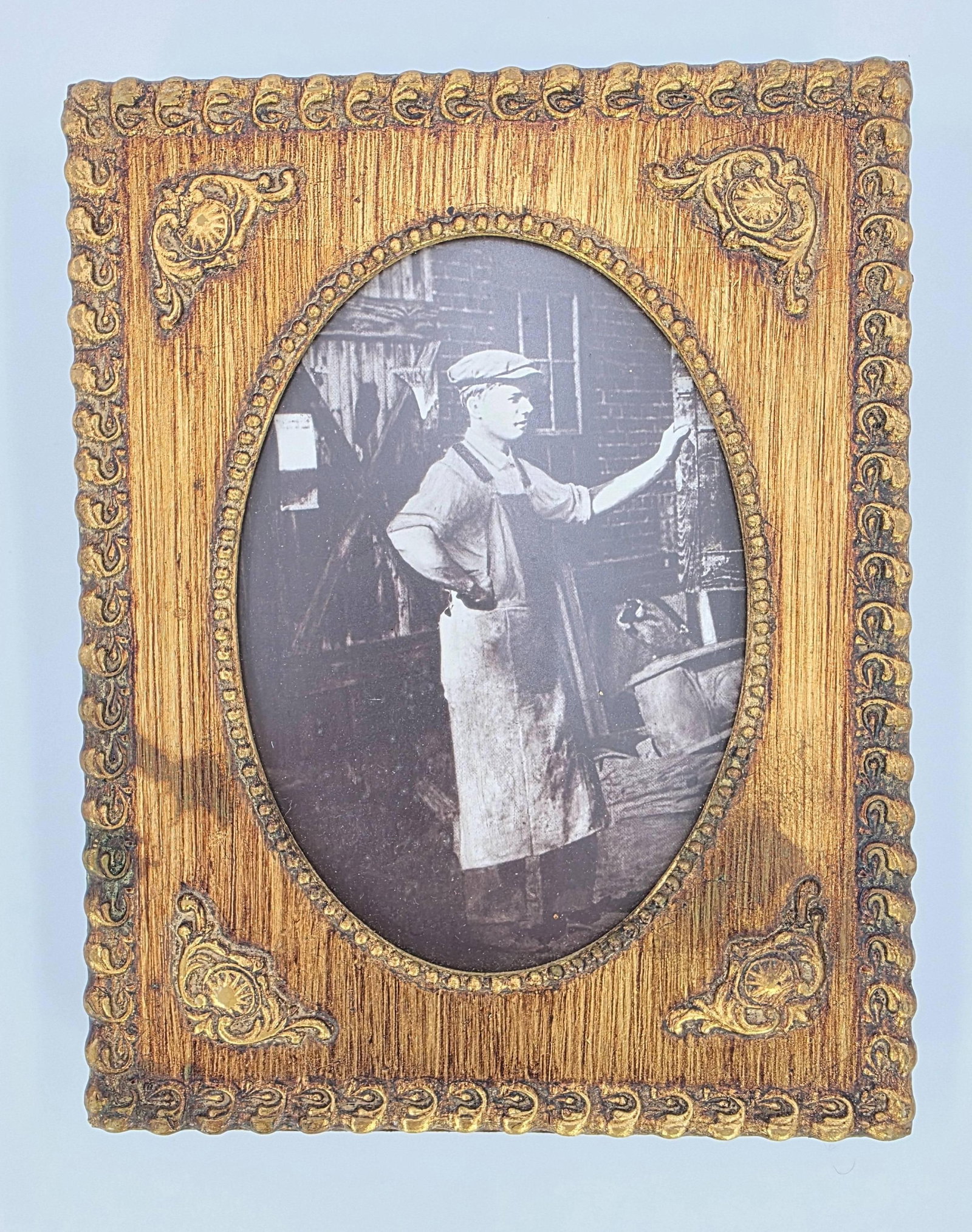 Vintage Frame, INV. 428: 9.5 x 7.5 x 1 inches