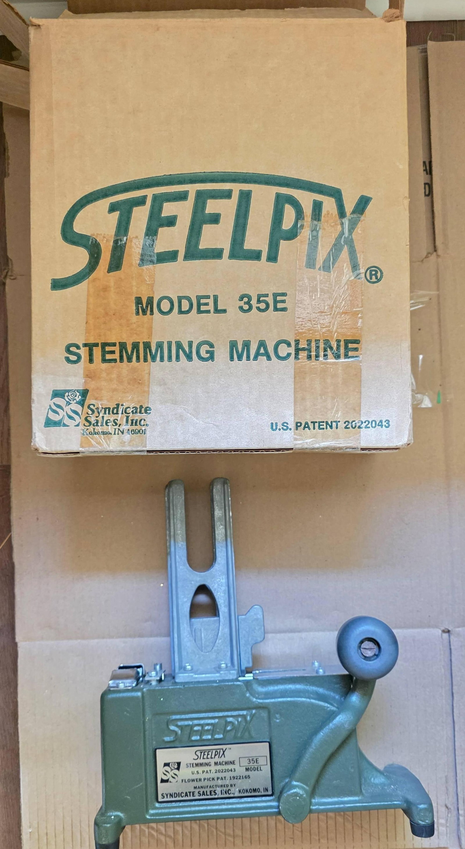 Steelpix Stemming Machine Model 35E with 3 boxes of Steel Picks, INV. 2008: .