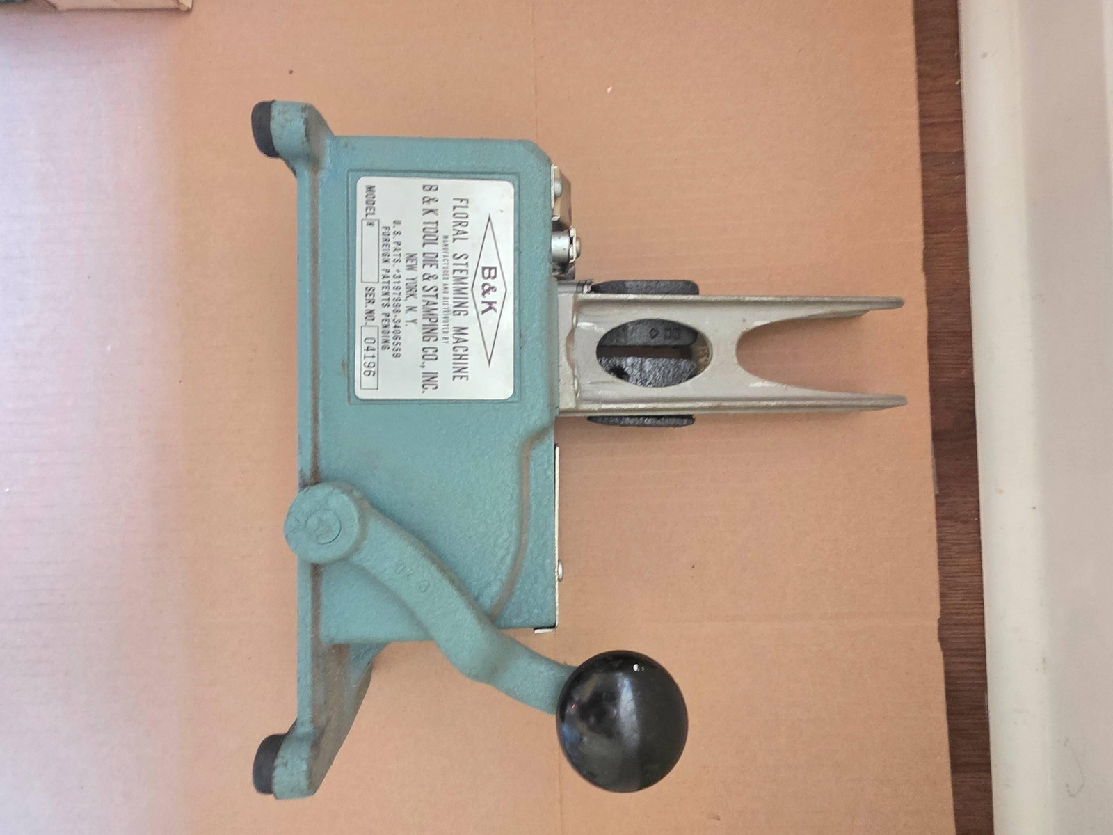 B and K Floral Stemming Machine Model H, INV. 2009: .