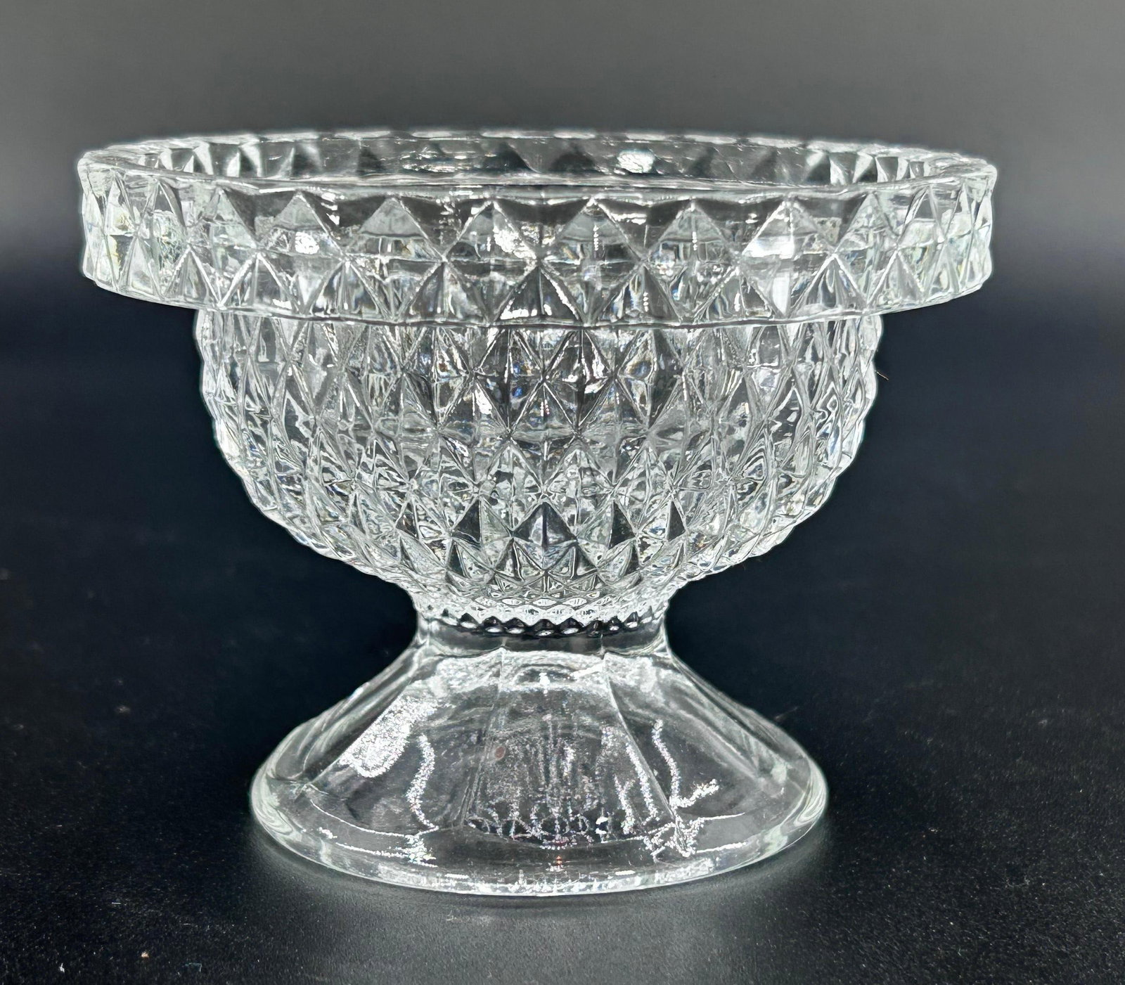 Vintage glass dish. inv 588: Approx. 3 x 4 x 4 inches.