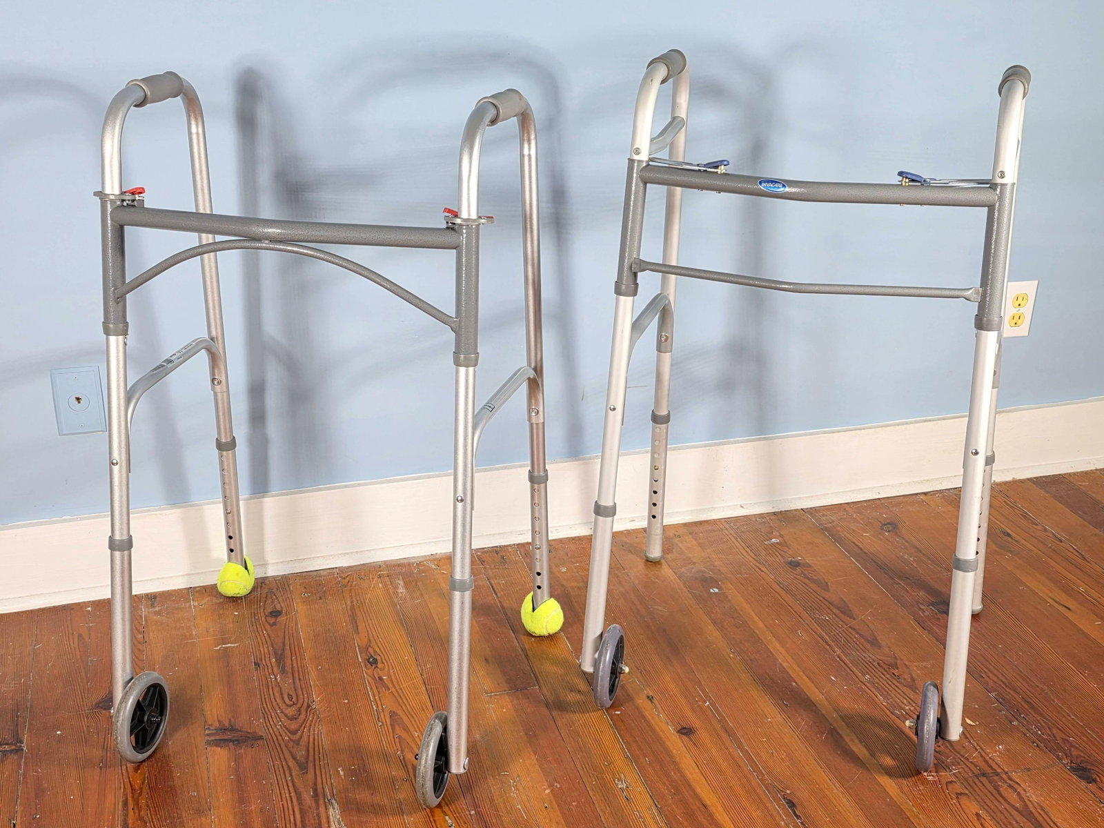 2 Walkers, INV. 844,845: .