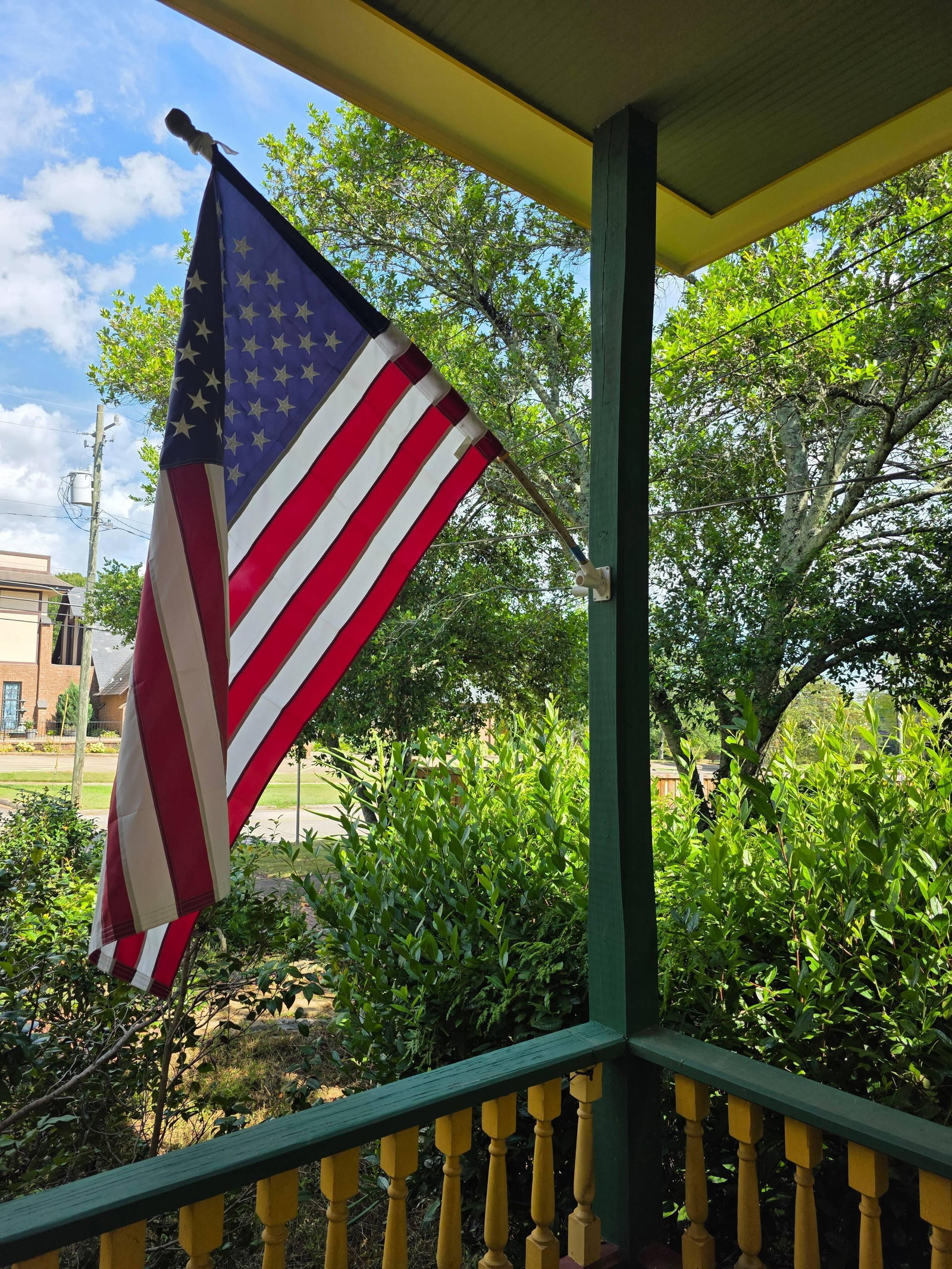 American Flag and other decorative flags, INV. 2020: American Flag approx. 36 x 57 inches?