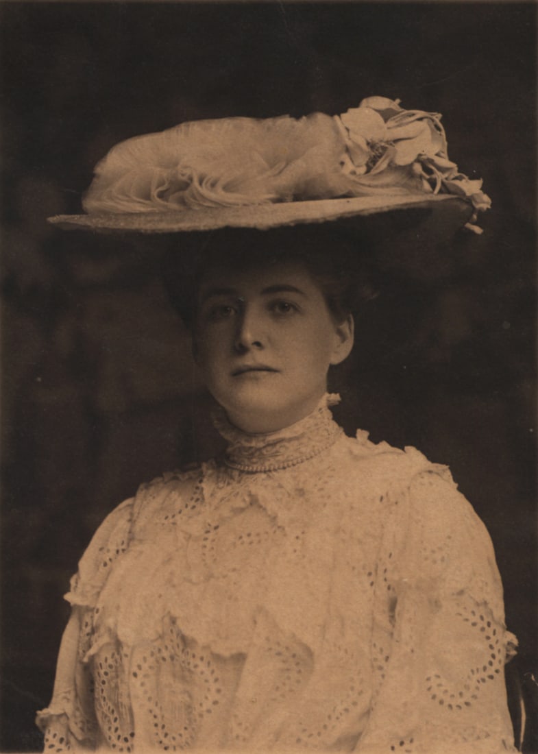 Walter E. Histed: Woman in hat: Walter E. Histed: Woman in hat, 1905, platinum print, Image size: 5.875" x 4.25"; Sheet Size: 7.25" x 4.375".