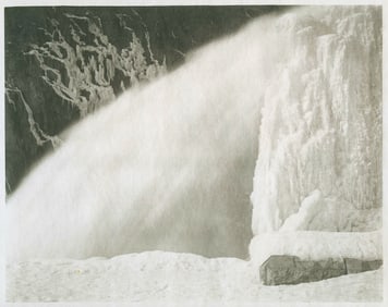 Leonard Eiger: Water, Croton Dam