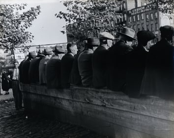 Godfrey Frankel: Men Sitting on Bench