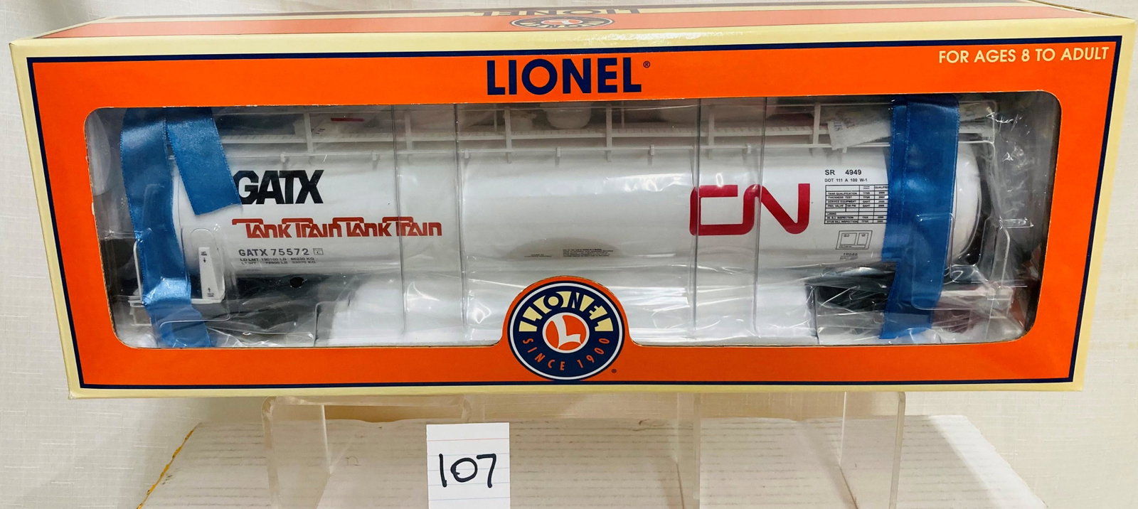 Lionel 19646 Canadian National Tank Train Intermediate Car With Original Box: Lionel 19646 Canadian National Tank Train Intermediate Car With Original Box, C10