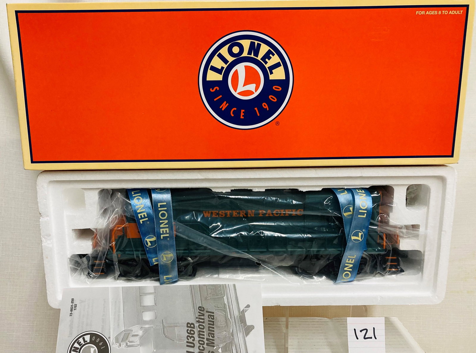 Lionel 28846 Western Pacific U36B Diesel Locomotive with Original Box: Lionel 28846 Western Pacific U36B Diesel Locomotive with Original Box, C9