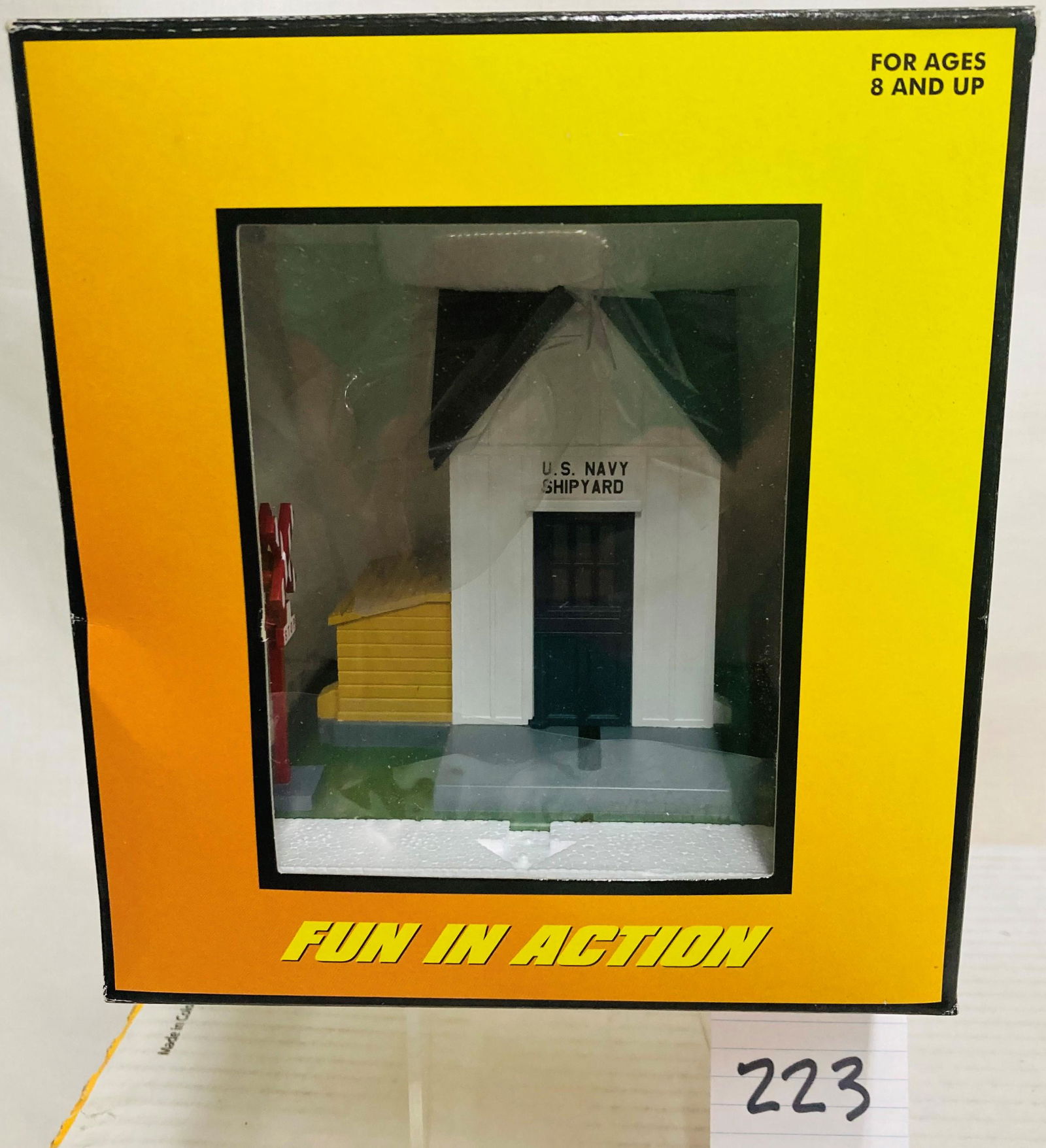 MTH 30-9146 Navy Patrol Operating Watchman's Shanty w/ OB (1 of 2)