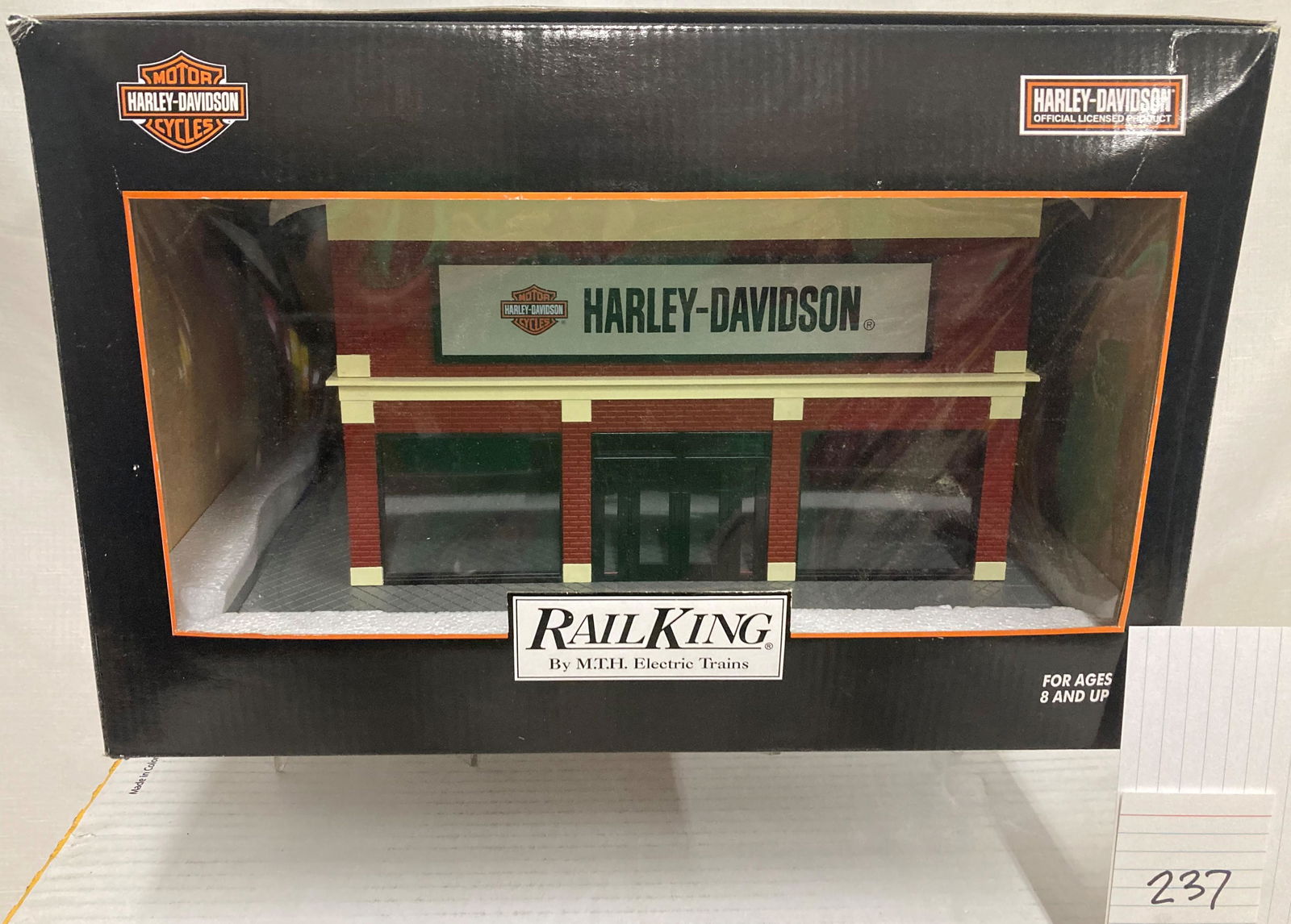 MTH 30-90111 Harley - Davidson Motorcycle Dealership with Original Box (1 of 2)