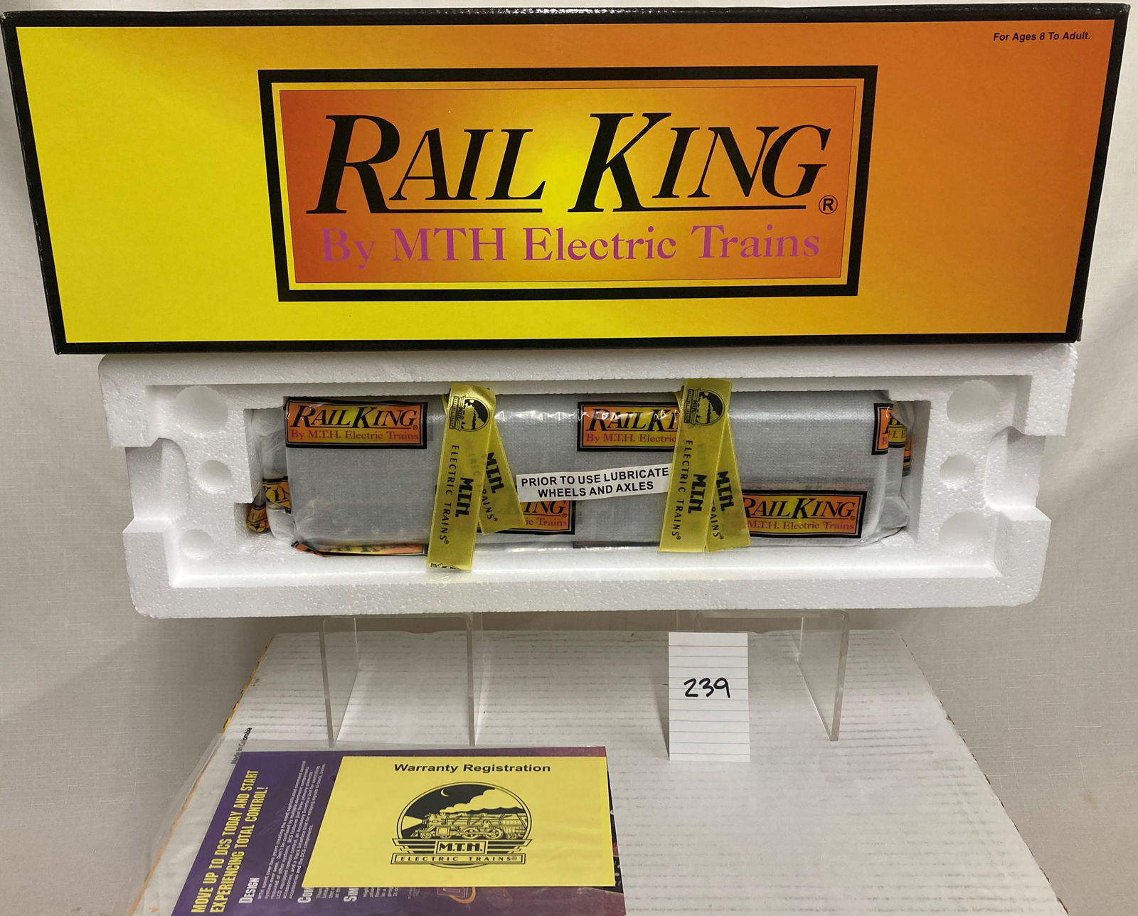 MTH 30-2450-3 Lackawanna E8 Dummy B Unit with Original Box (1 of 3)