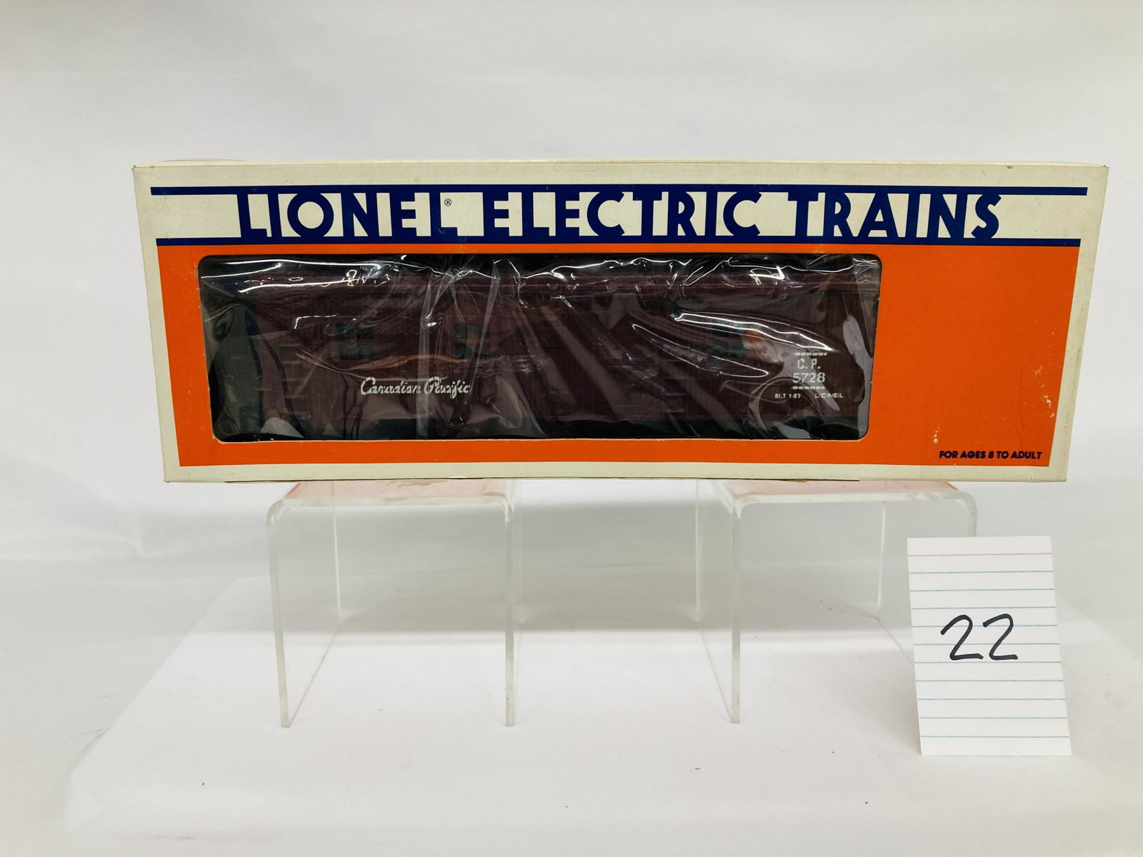 Lionel 5728 Canadian Pacific Bunk Car w/ OB: Lionel 5728 Canadian Pacific Bunk Car w/ OB, C9