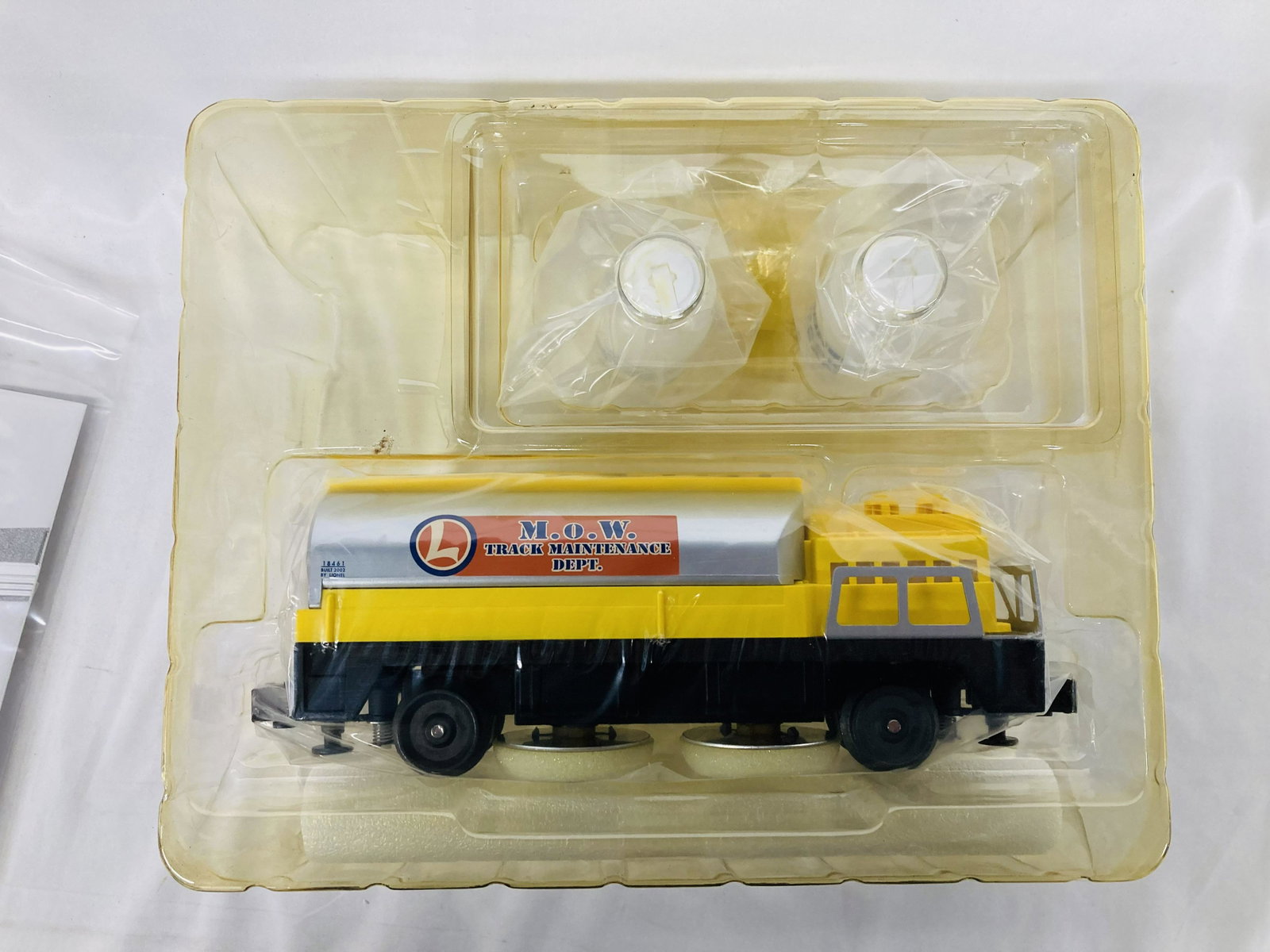 Lionel 18461 Track Cleaner w/ OB: Lionel 18461 Track Cleaner w/ OB, C10