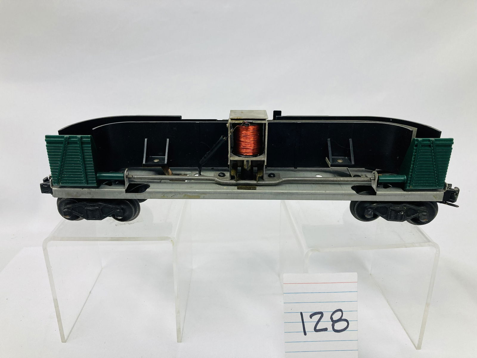 Lionel Postwar 3356 Operating Horse Car Frame, Wheels and Operating Mechanism (1 of 3)