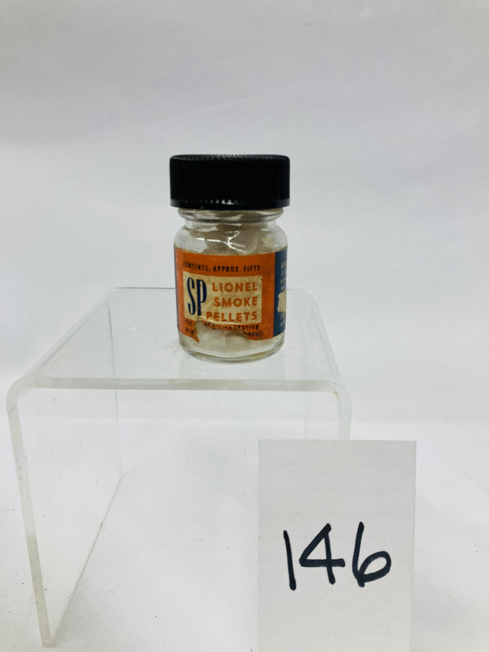 Lionel Postwar Original Round Bottle of SP Smoke Pellets (1 of 3)