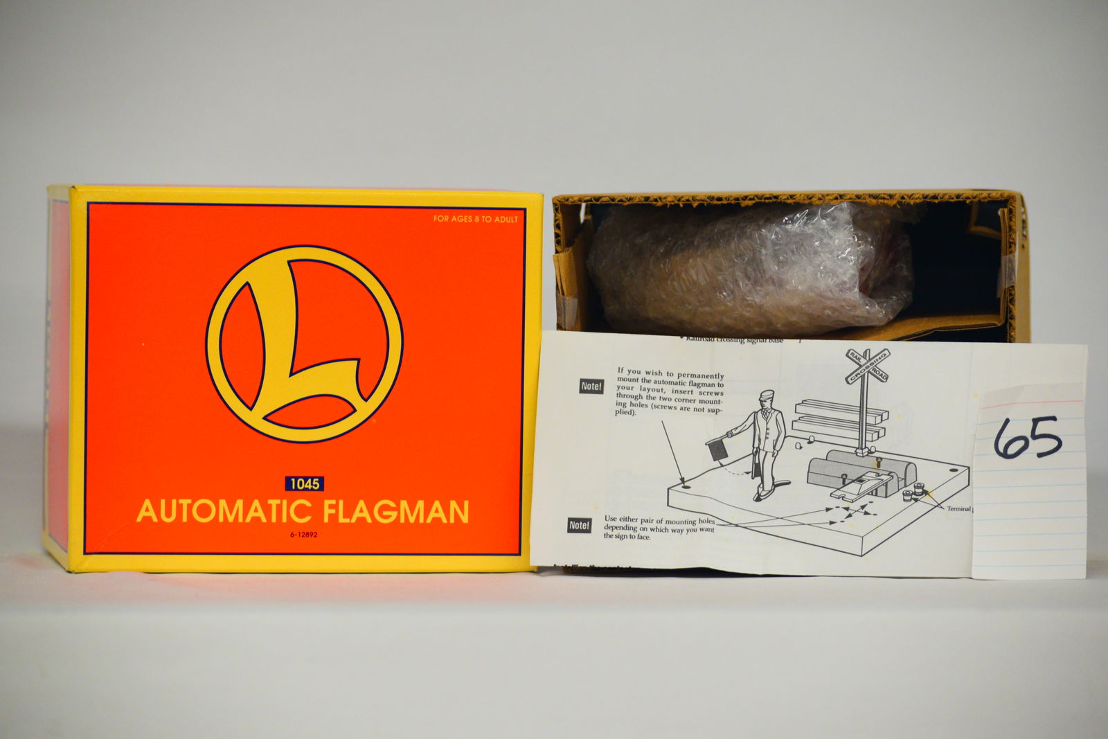 Lionel - No. 6-12892  -  1045 Automatic Flagman (w/ OB) (1 of 4)