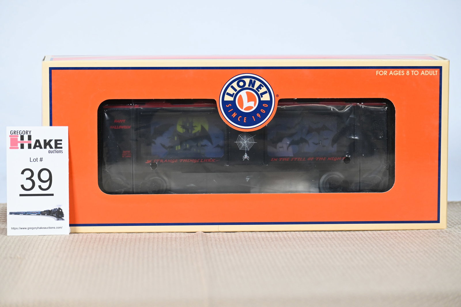 Lionel (LTI) - 26747: (O Gauge) Halloween - Bats Aquarium Car w/OB: Lionel (LTI) - 26747: (O Gauge) Halloween - Bats Aquarium Car / in Original Box / Condition: C10