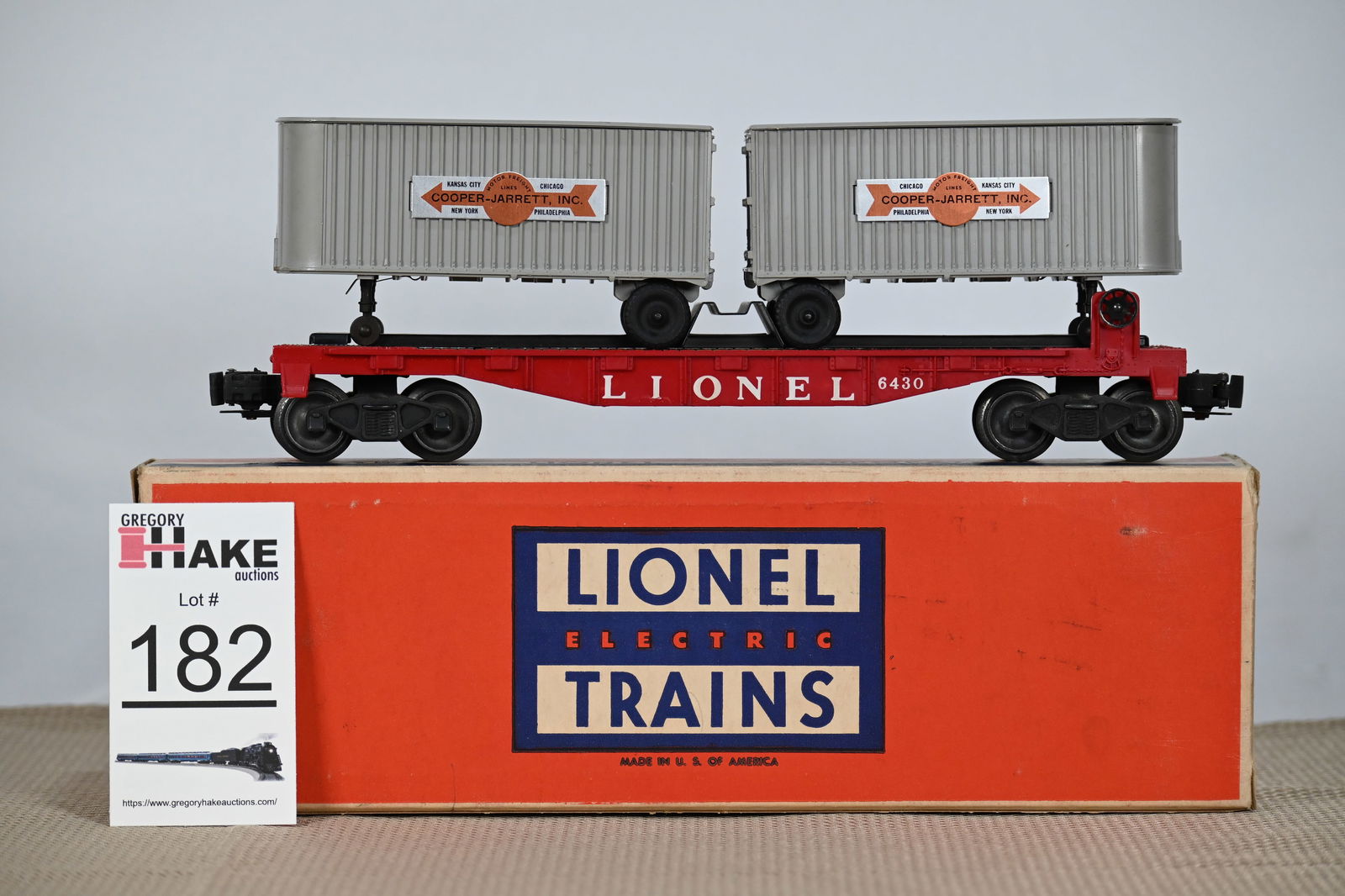 Lionel Postwar 6430 Trailer Flat Car (1 of 4)