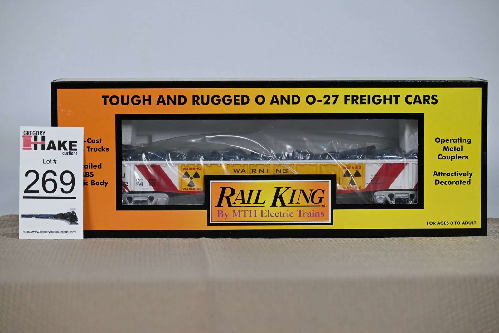 MTH (RailKing) - 30-7256: (O Gauge) Radioactive Material Car - Gondola Car w/Junk Load w/OB: MTH (RailKing) - 30-7256: (O Gauge) Radioactive Material Car - Gondola Car w/Junk Load w/OB - C10