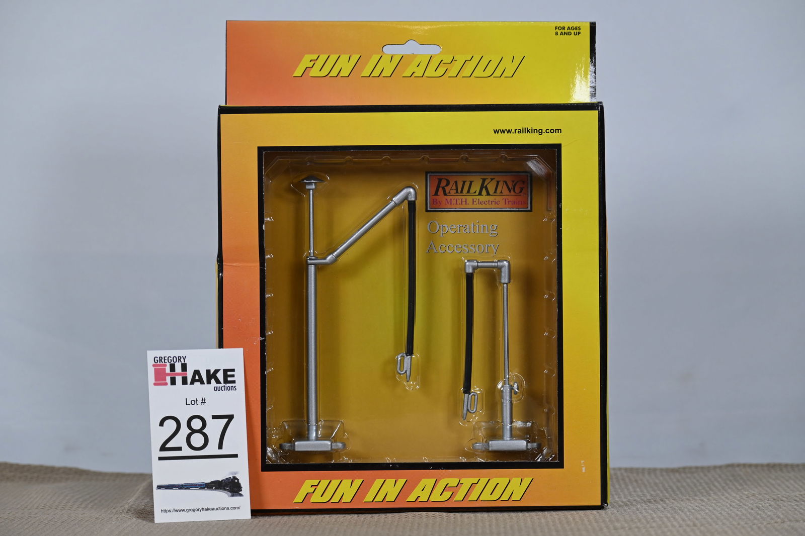 MTH (RailKing) - 30-11037: (O Gauge) - Fuel/Water Column Set Accessory w/OB (1 of 2)