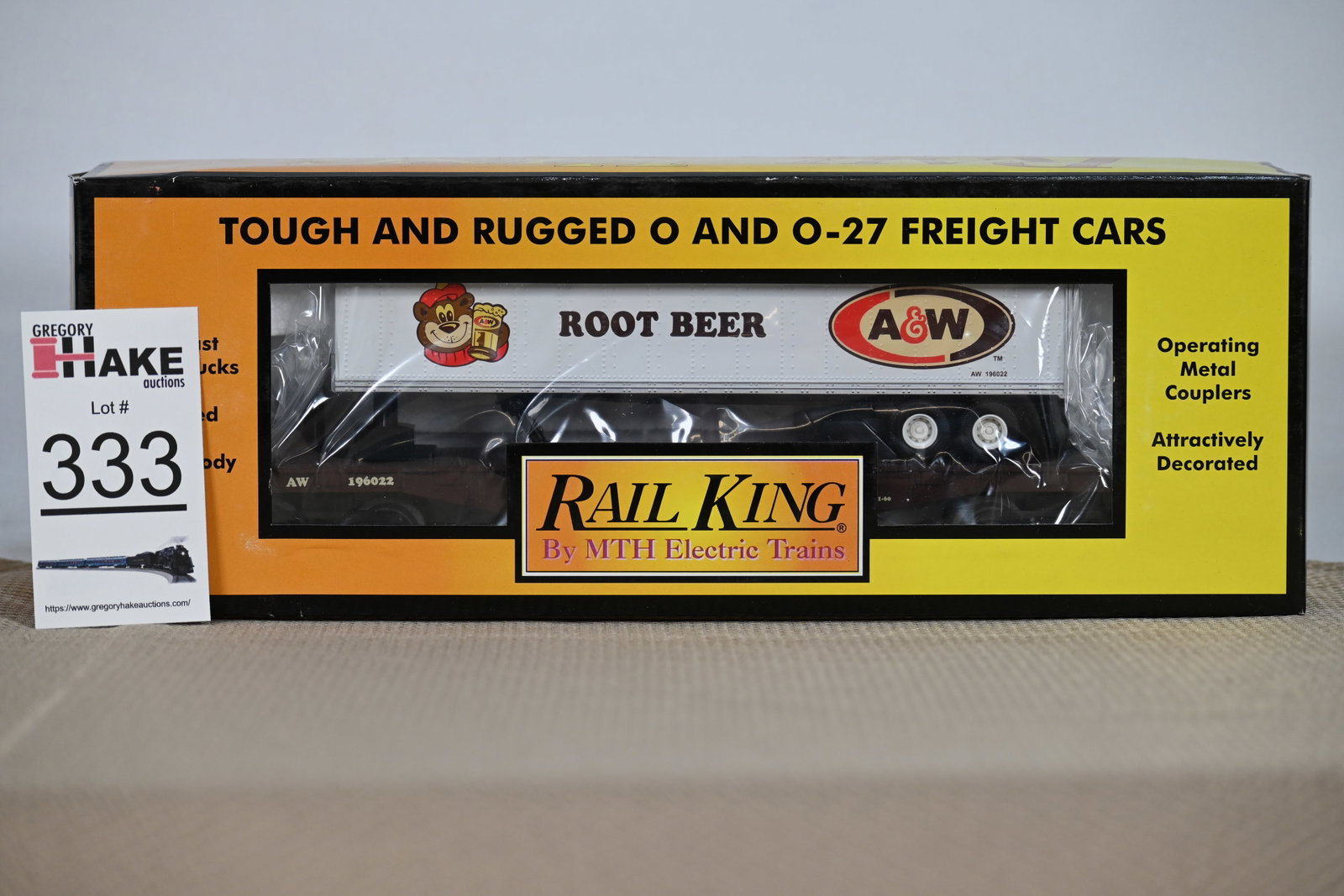 MTH (RailKing) - 30-76373: (O Gauge) DPSU - A&W Root Beer - Flat Car w/ Trailer w/OB: MTH (RailKing) - 30-76373: (O Gauge) DPSU - A&W Root Beer - Flat Car w/ Trailer w/OB - C10