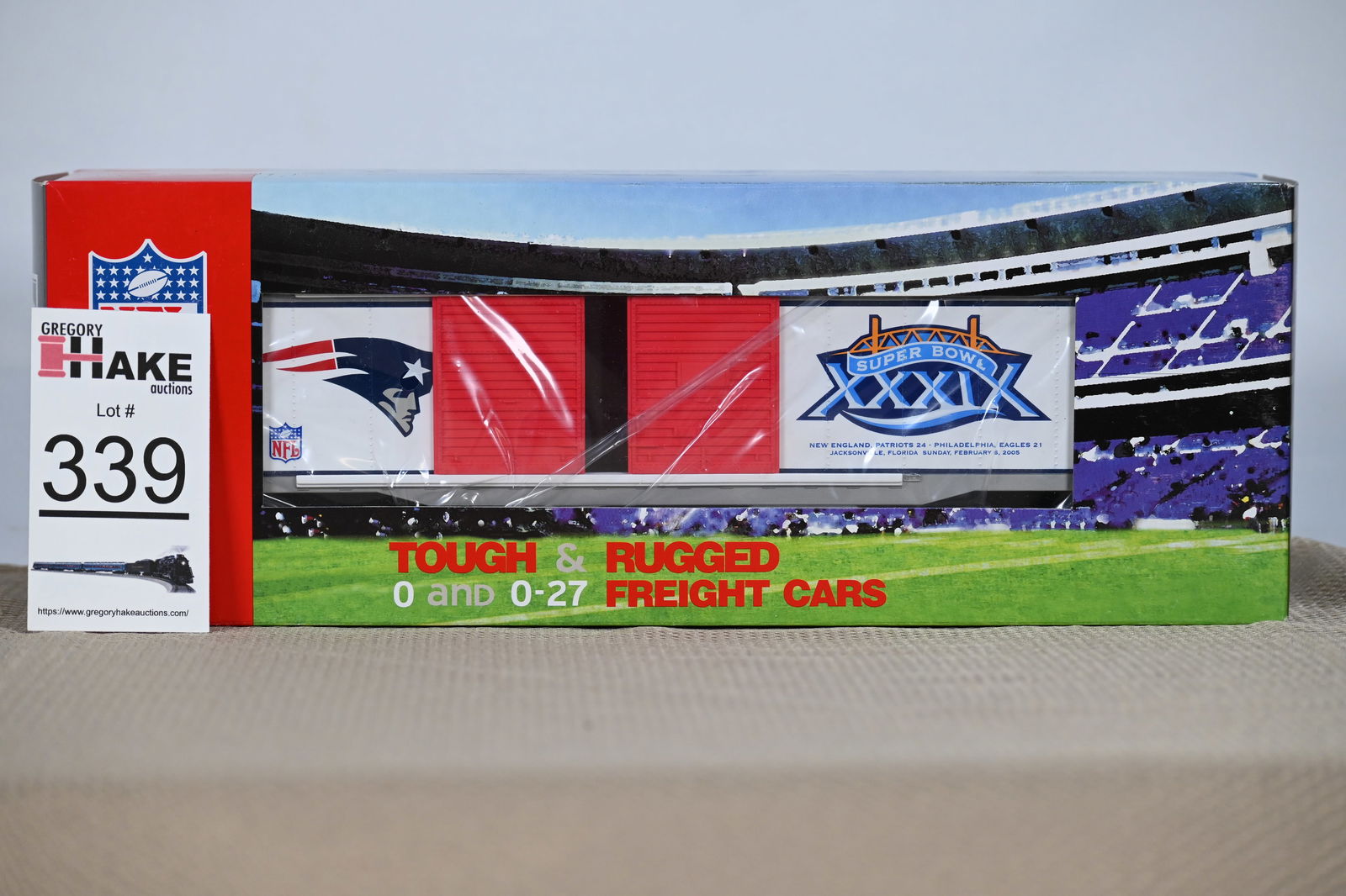 MTH (RailKing) - 30-74274: (O Gauge) NFLSB - New England Patriots Super Bowl - 40' Double Door Box (1 of 2)