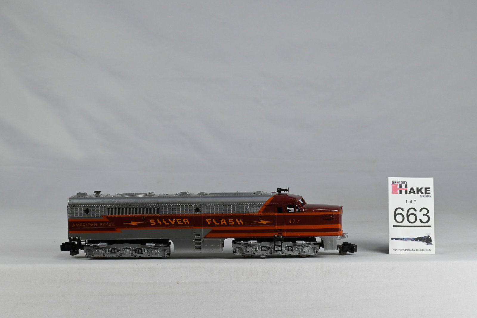 American Flyer S Gauge 477 Satin Silver - Silver Flash Powered Alco PA Diesel Locomotive (1 of 3)