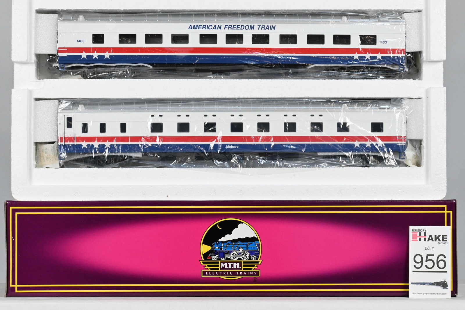 MTH (Premier) - 20-6693: American Freedom - 2-Car 70' ABS Slpr/Diner Passenger Set - Smooth, w/OB: MTH (Premier) - 20-6693: American Freedom - 2-Car 70' ABS Slpr/Diner Passenger Set - Smooth, w/OB - C10